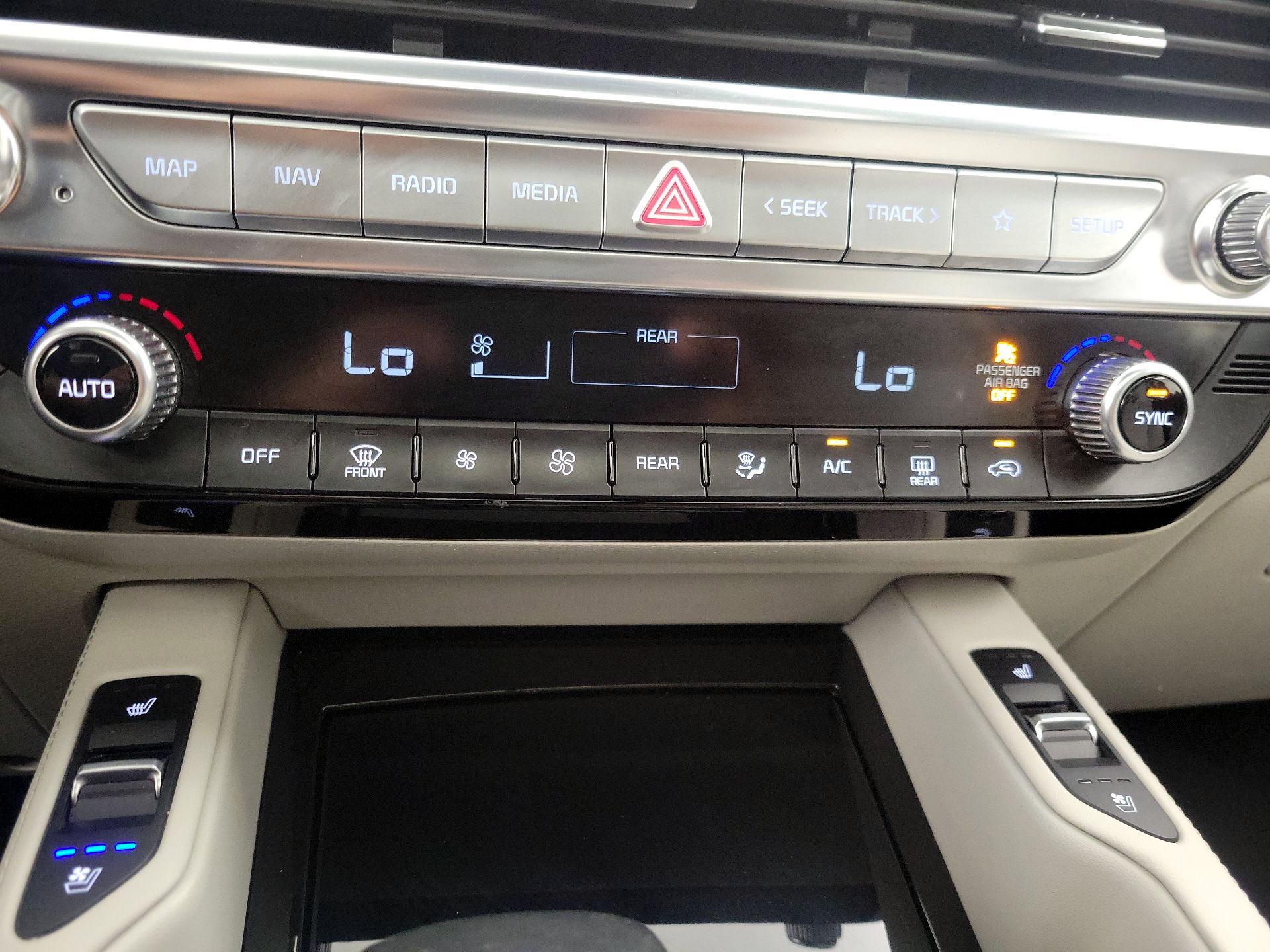 Thumbnail: 2020 Kia Telluride - 17