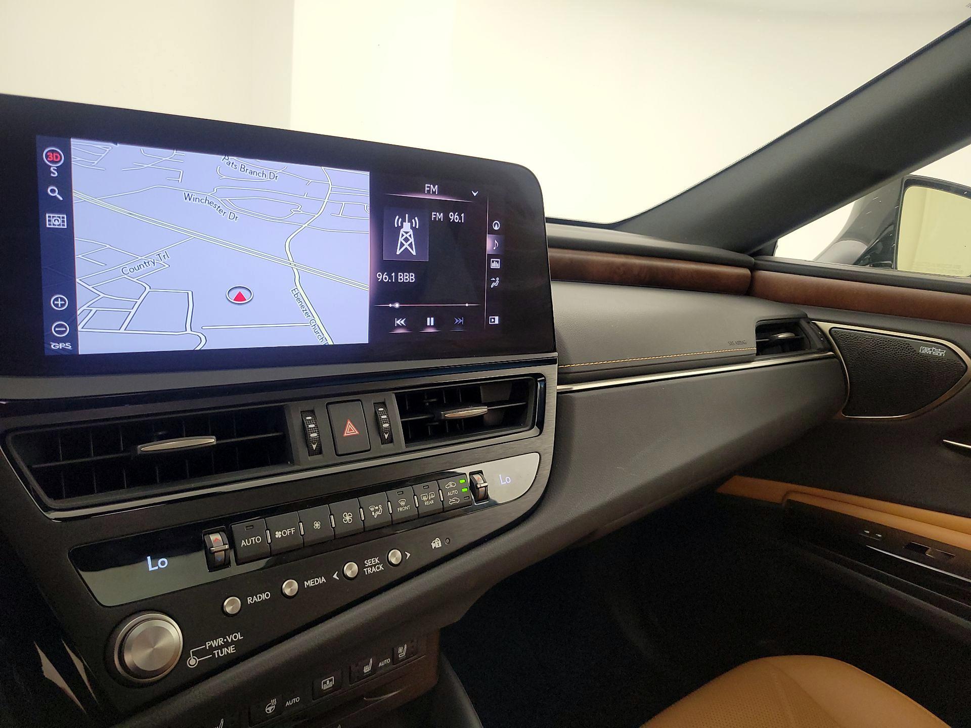 Thumbnail: 2022 Lexus ES - 14