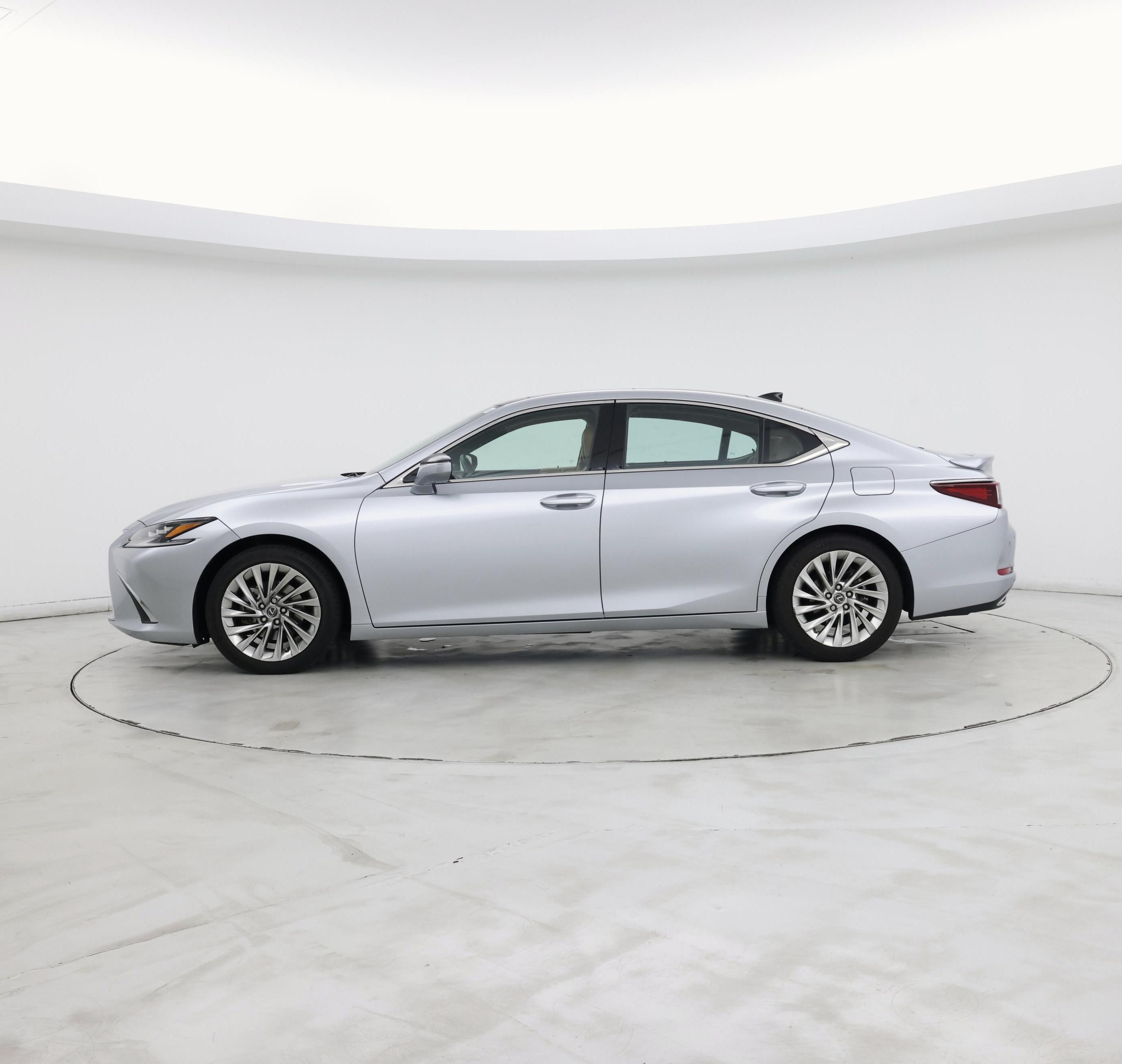 Thumbnail: 2022 Lexus ES - 3