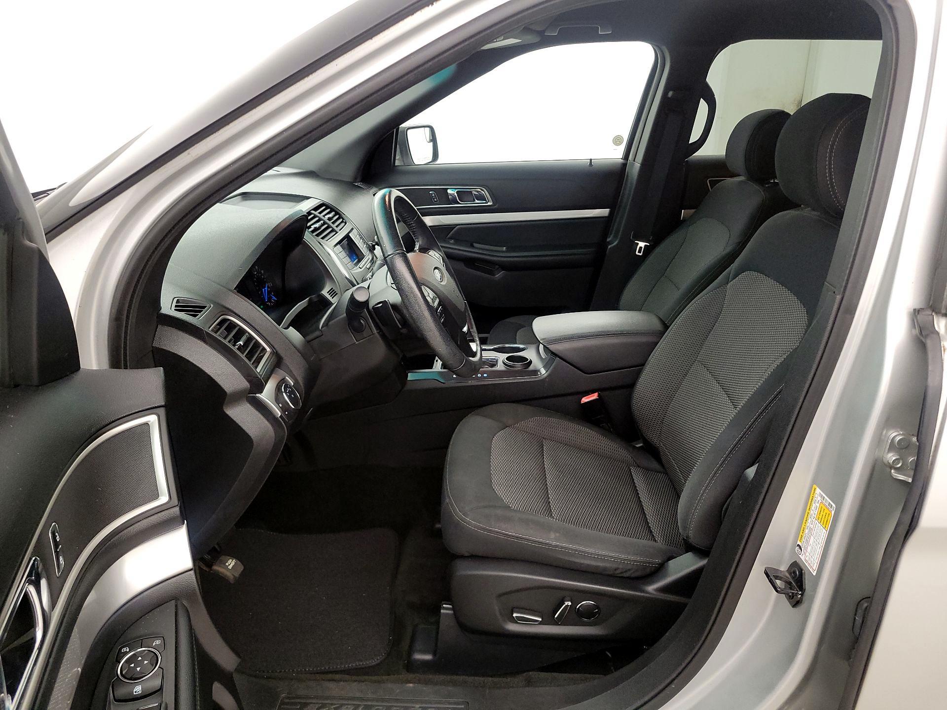 Thumbnail: 2017 Ford Explorer - 11