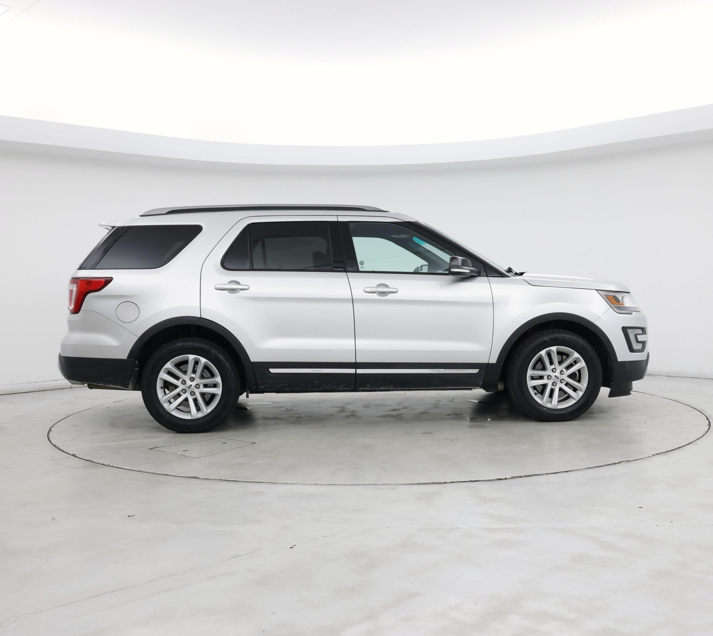 Thumbnail: 2017 Ford Explorer - 7