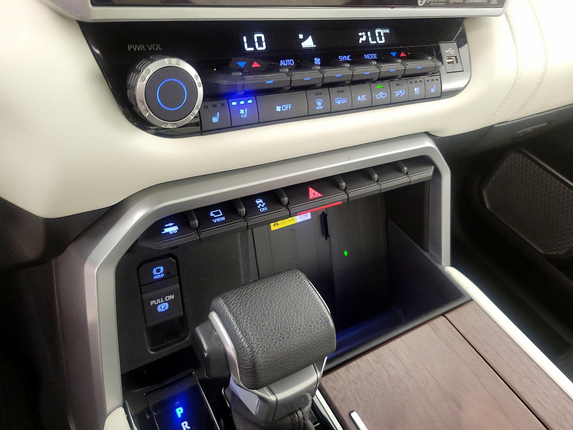 Thumbnail: 2024 Toyota Tundra - 16