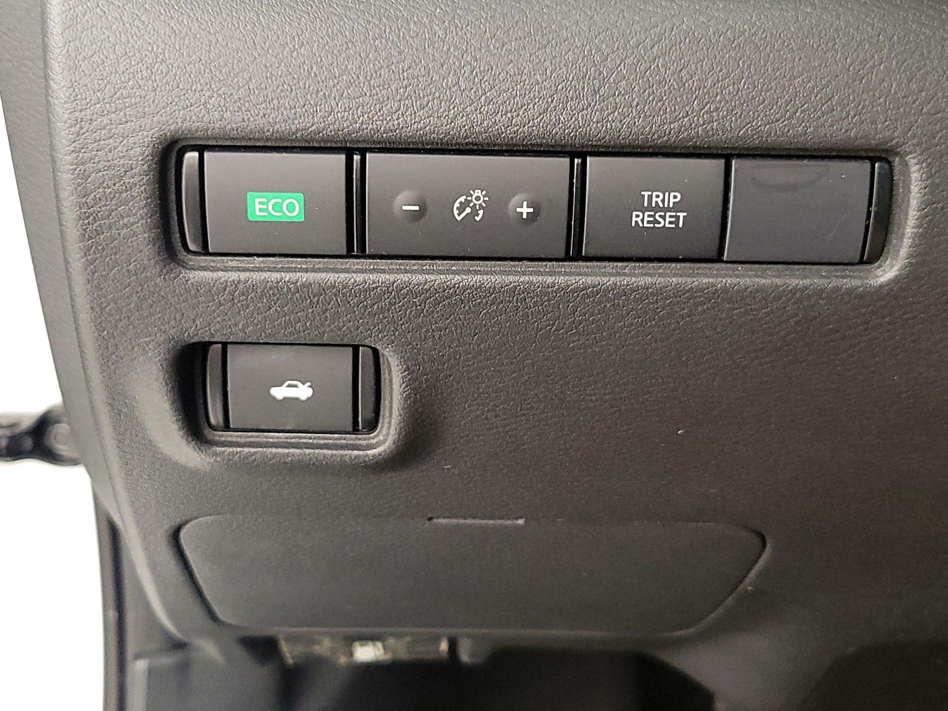 Thumbnail: 2020 Nissan Sentra - 13