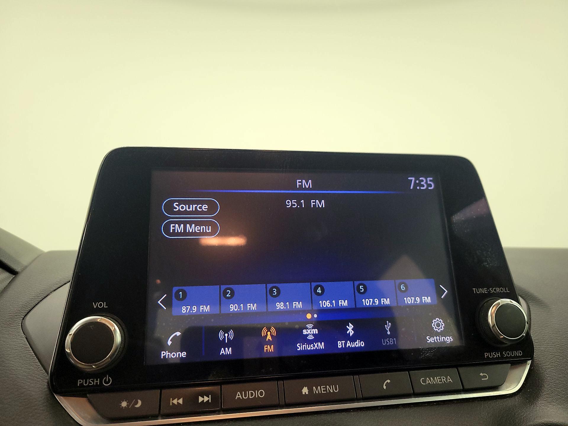 Thumbnail: 2020 Nissan Sentra - 15