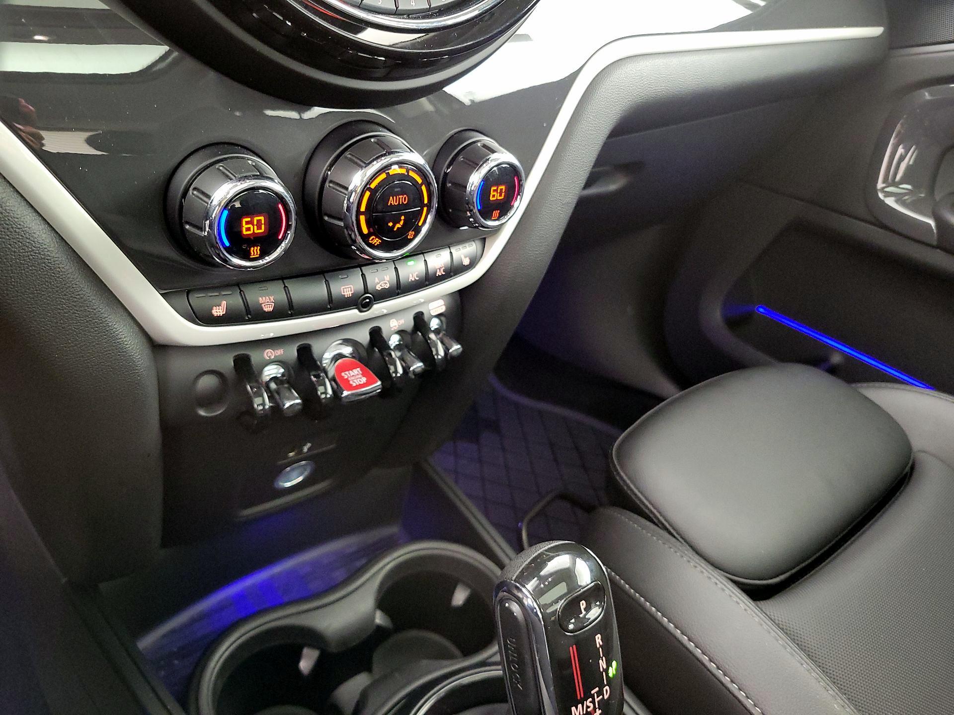 Thumbnail: 2020 MINI Cooper Countryman - 16