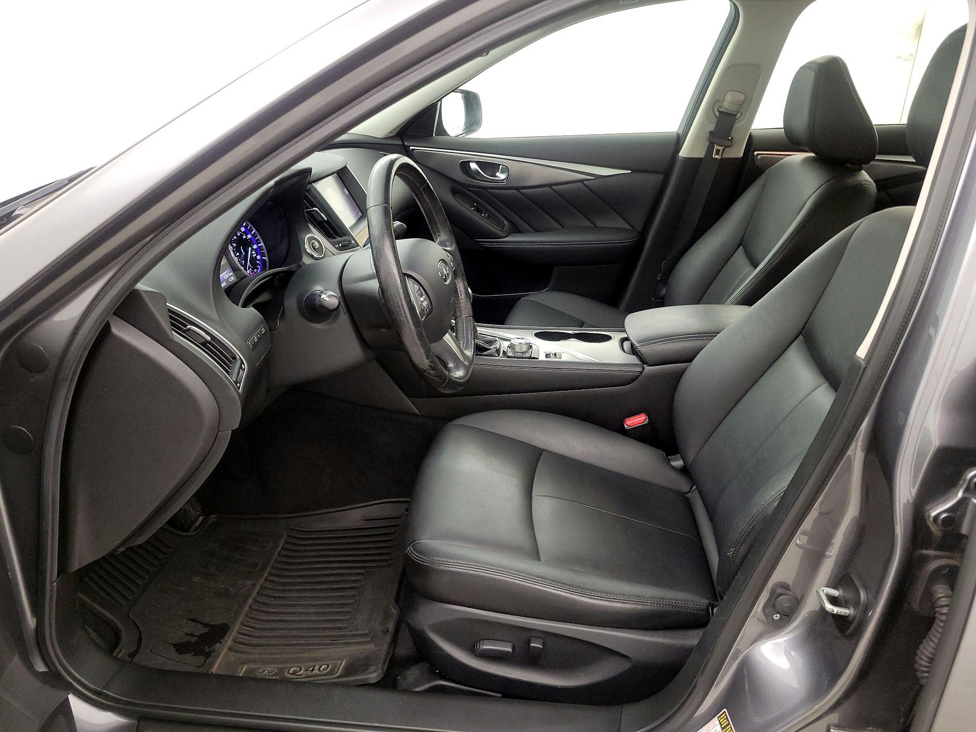 Thumbnail: 2015 INFINITI Q50 - 11