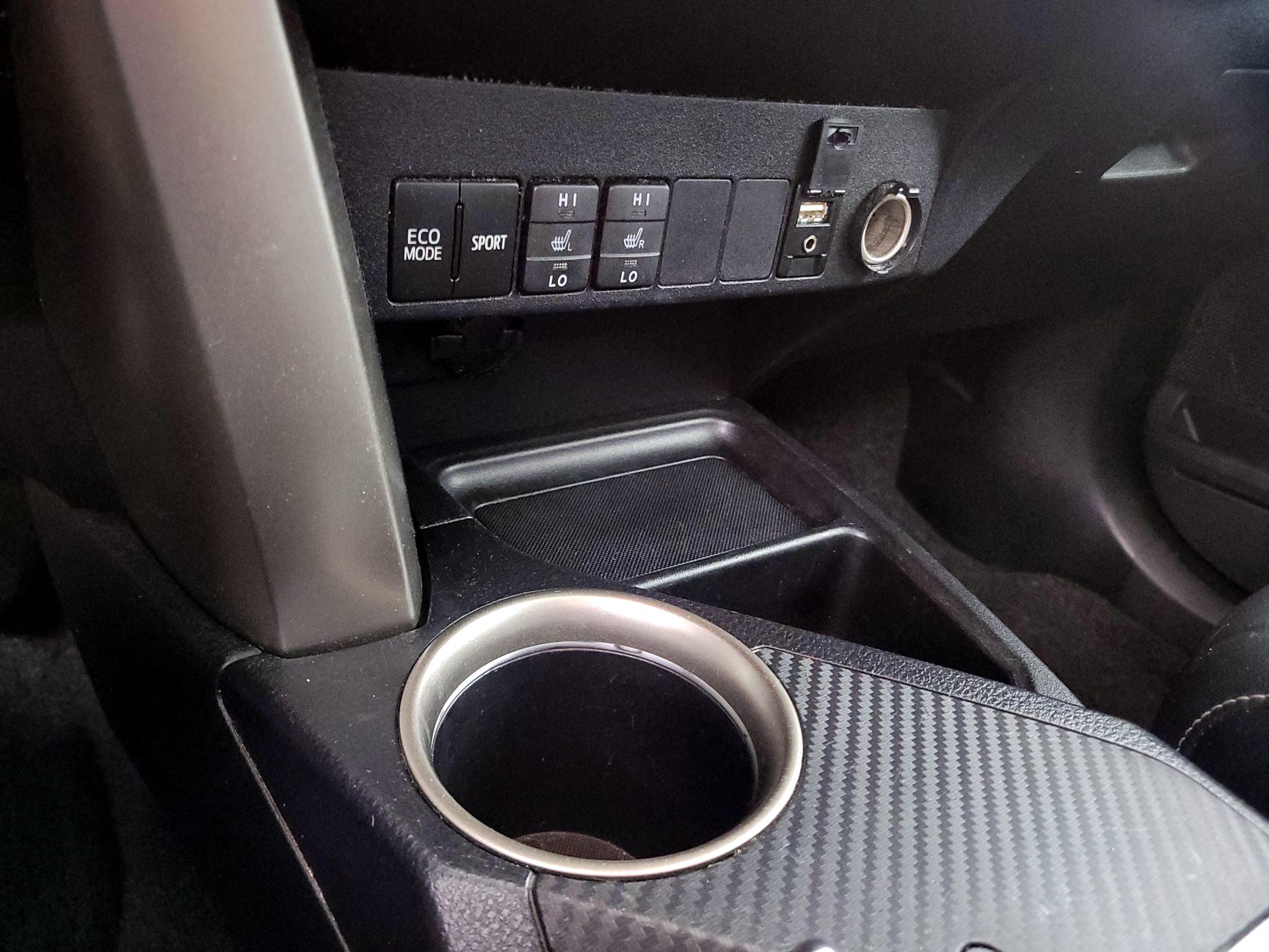 Thumbnail: 2013 Toyota RAV4 - 19