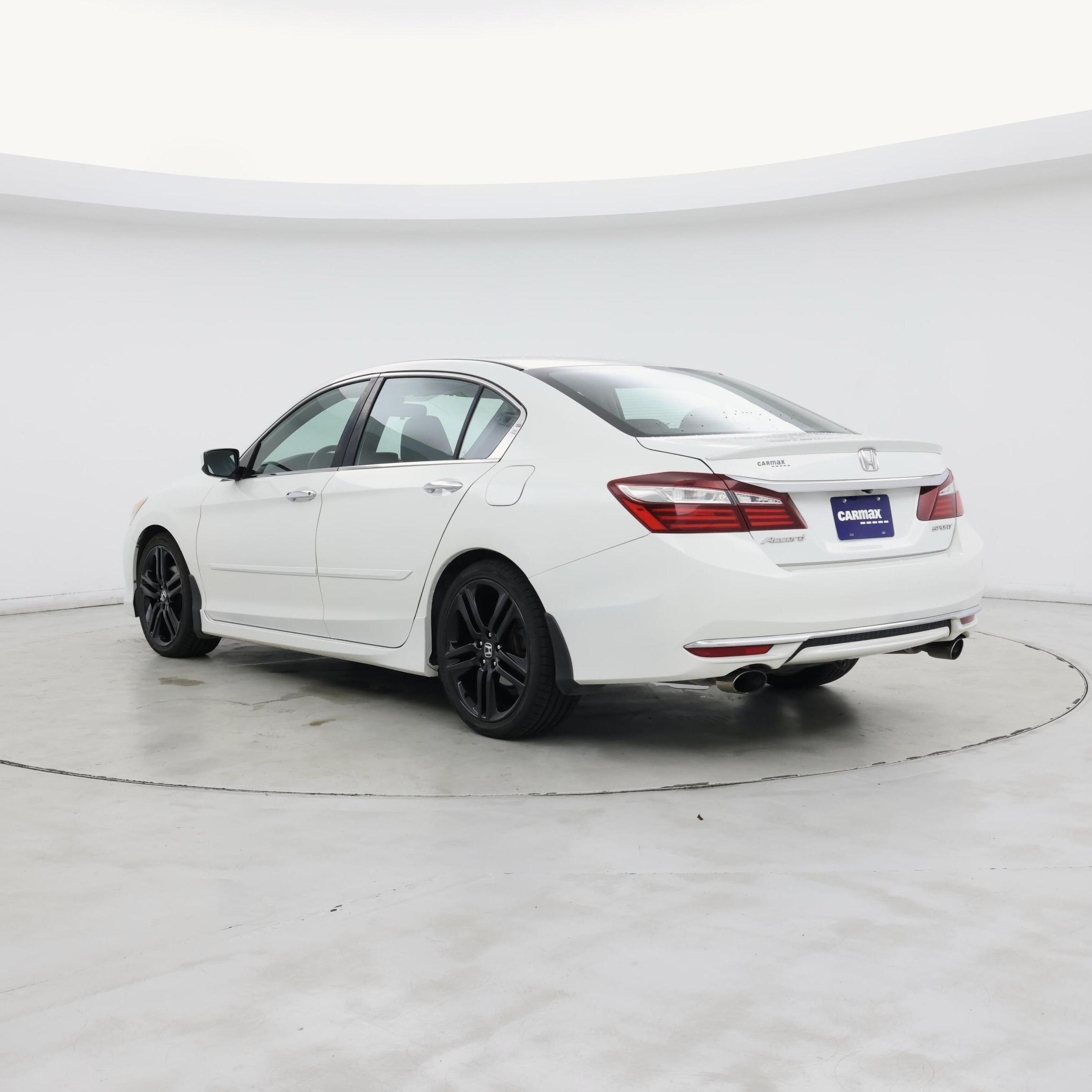 Thumbnail: 2017 Honda Accord - 2