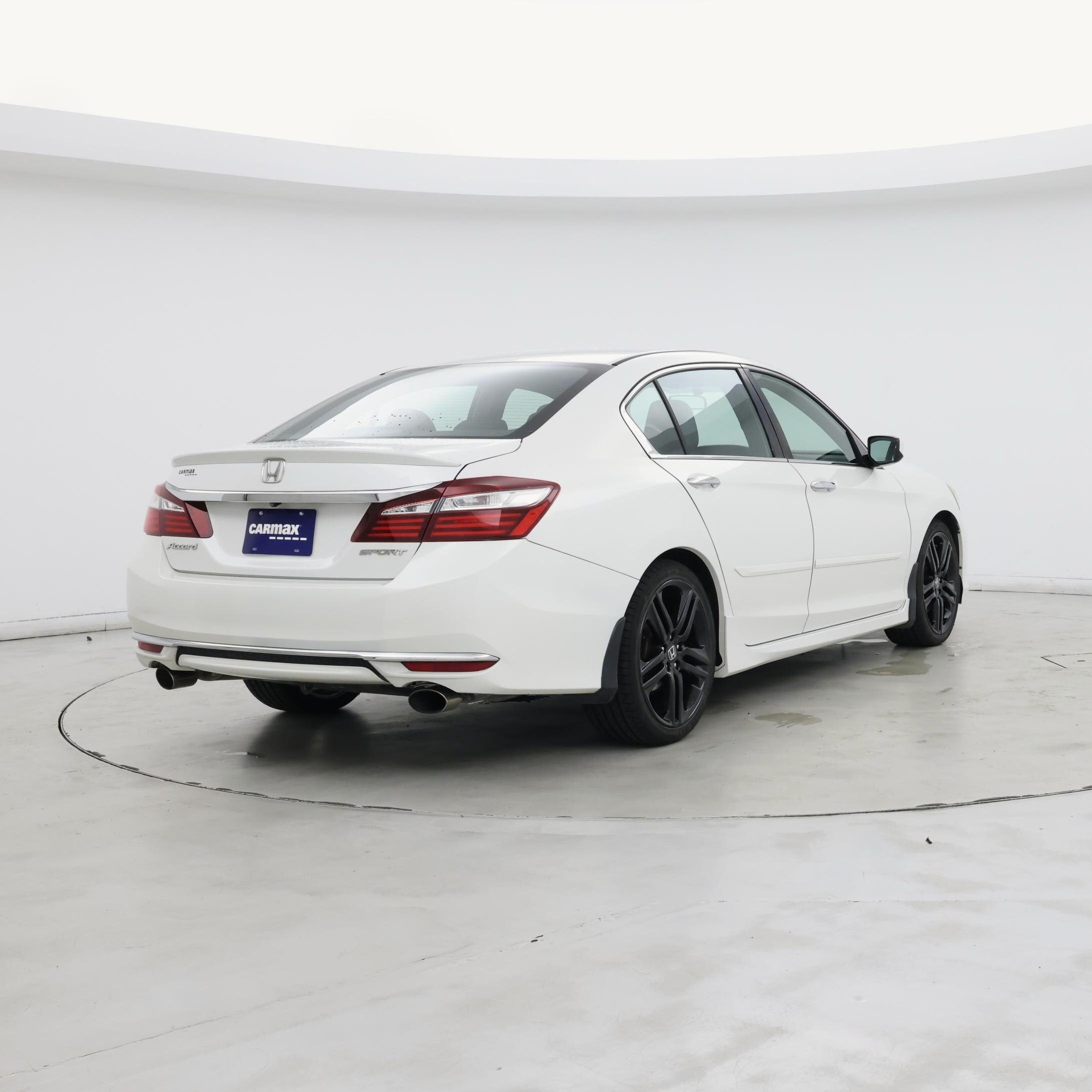 Thumbnail: 2017 Honda Accord - 8