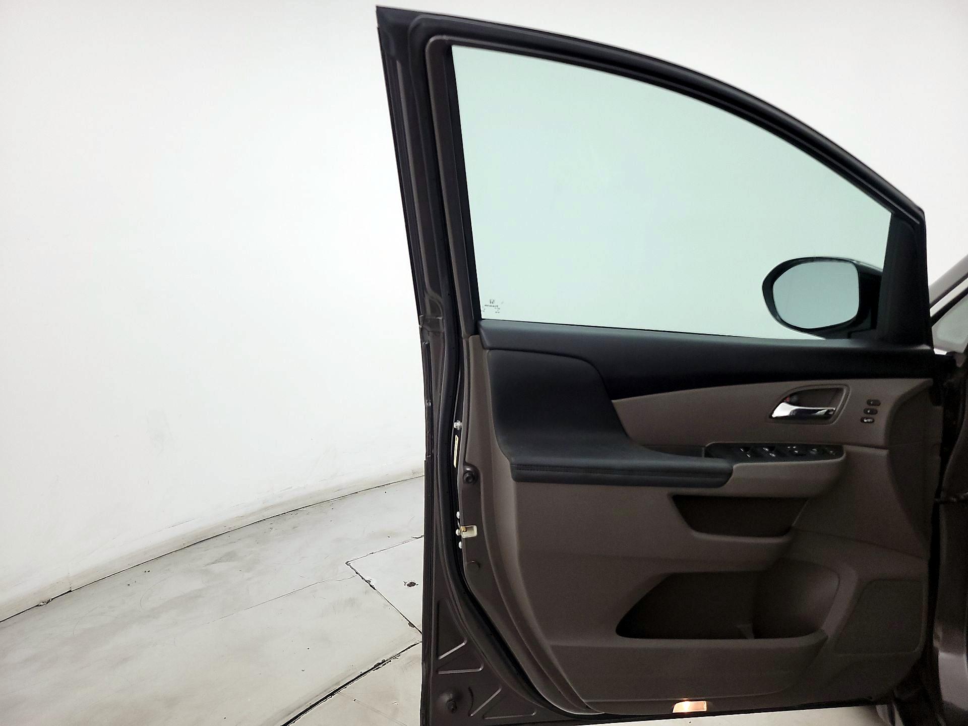 Thumbnail: 2014 Honda Odyssey - 12