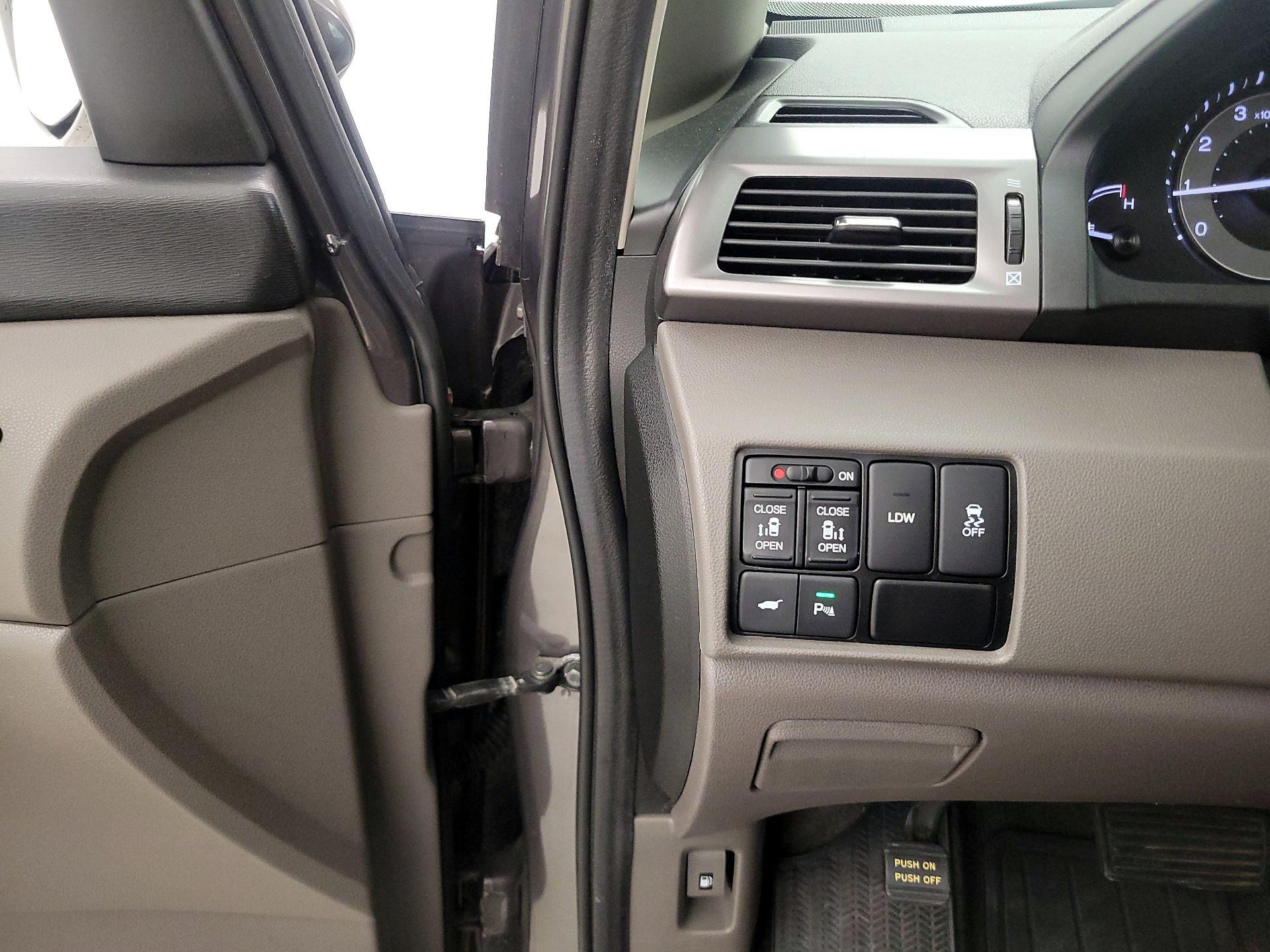 Thumbnail: 2014 Honda Odyssey - 13