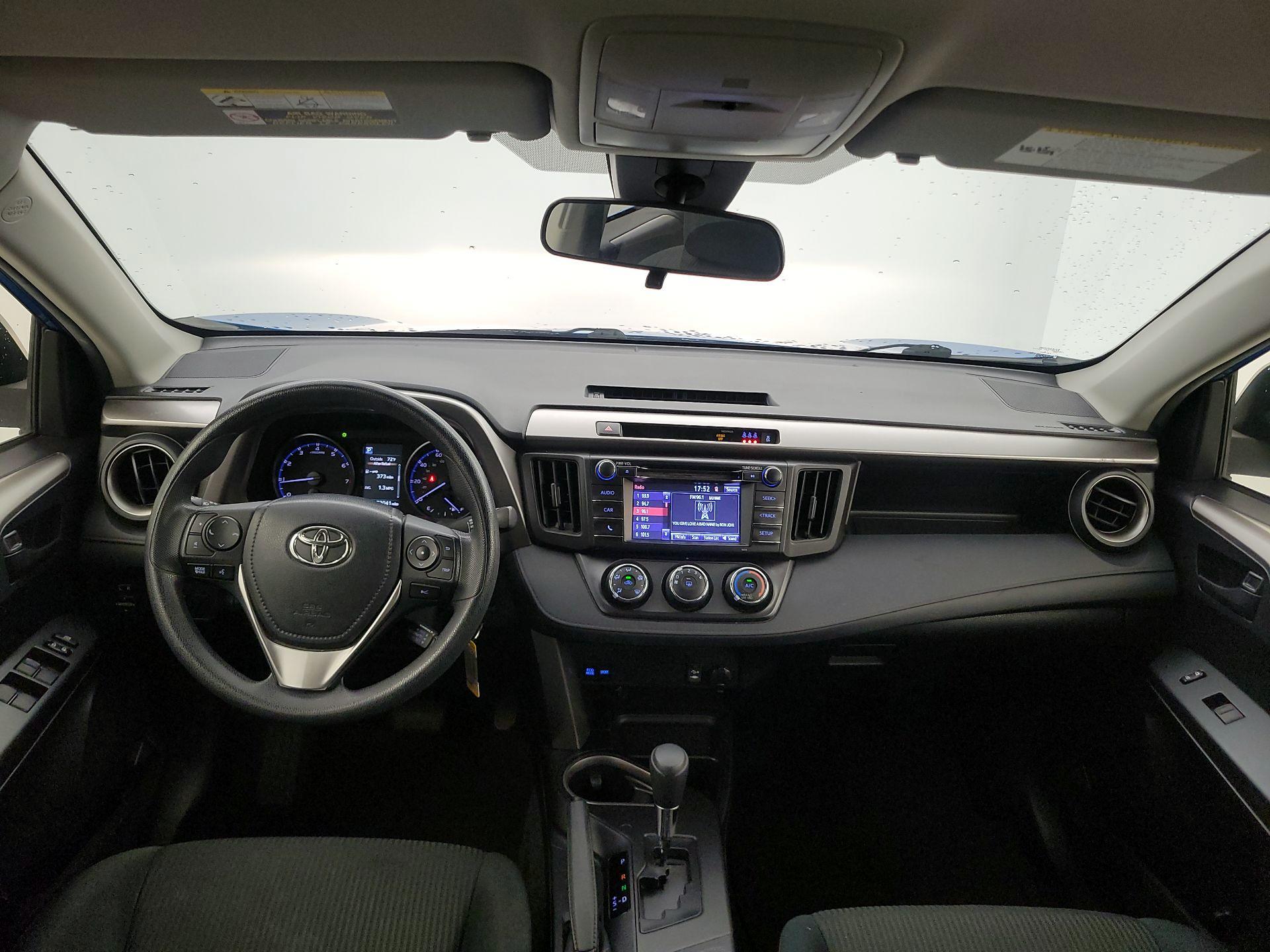 Thumbnail: 2018 Toyota RAV4 - 9
