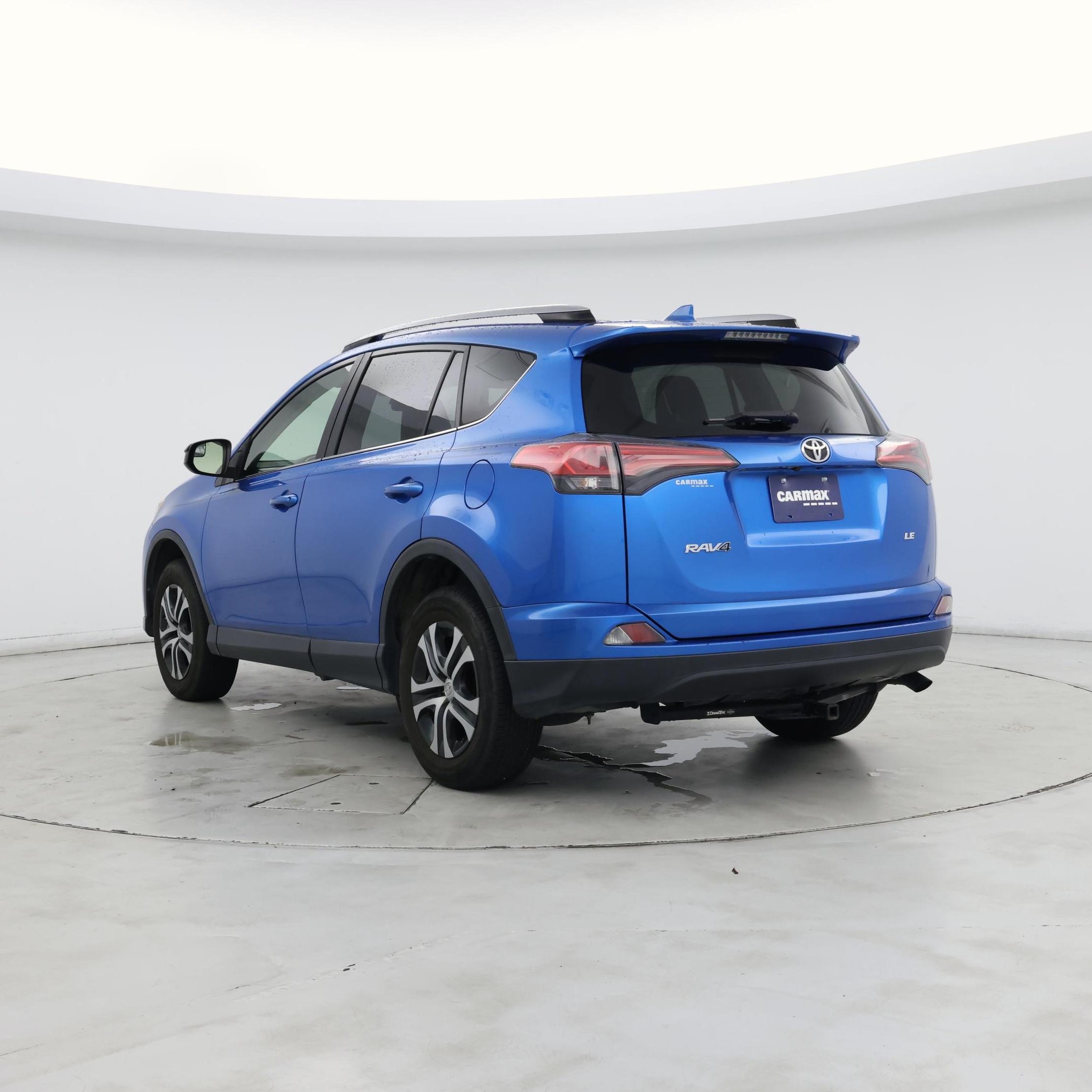 Thumbnail: 2018 Toyota RAV4 - 2