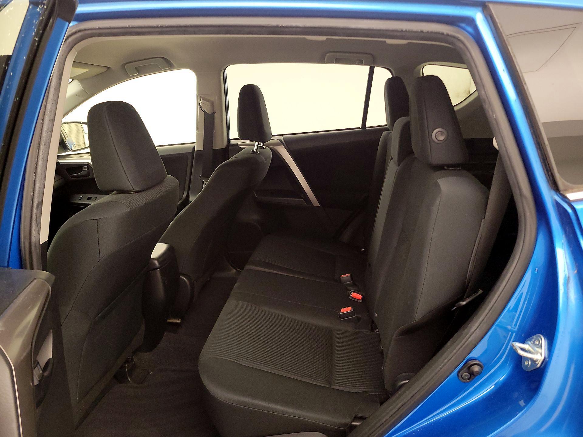 Thumbnail: 2018 Toyota RAV4 - 19