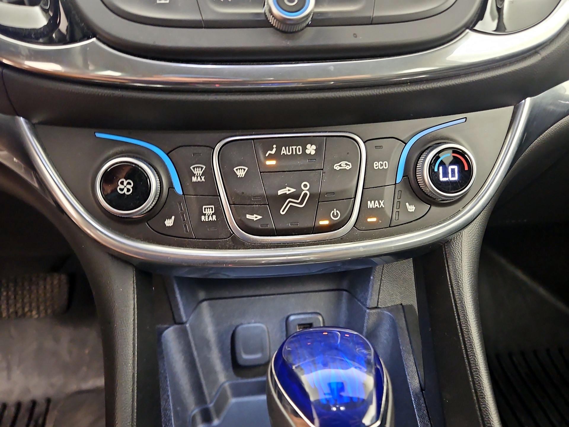 Thumbnail: 2018 Chevrolet Volt - 16