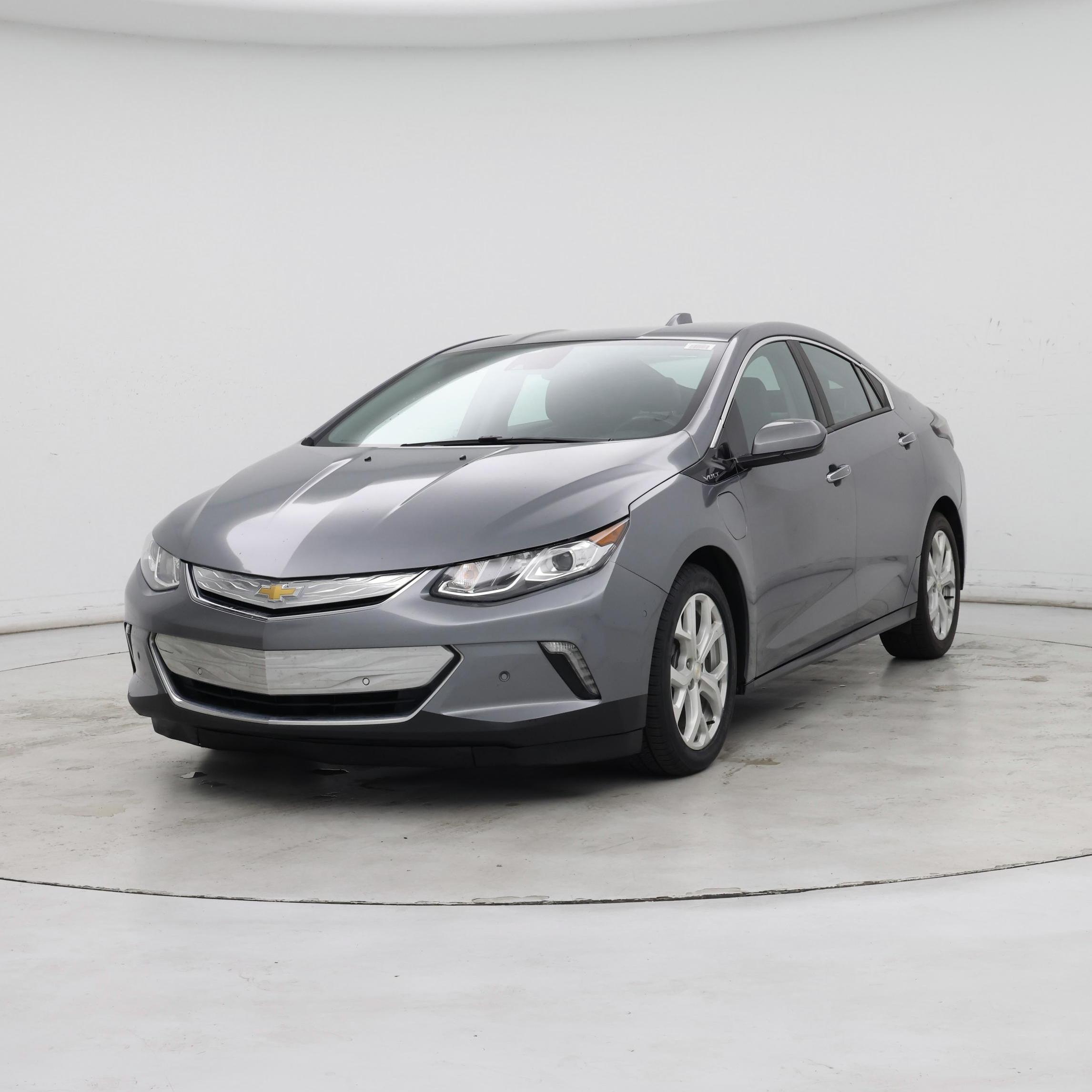 Thumbnail: 2018 Chevrolet Volt - 4