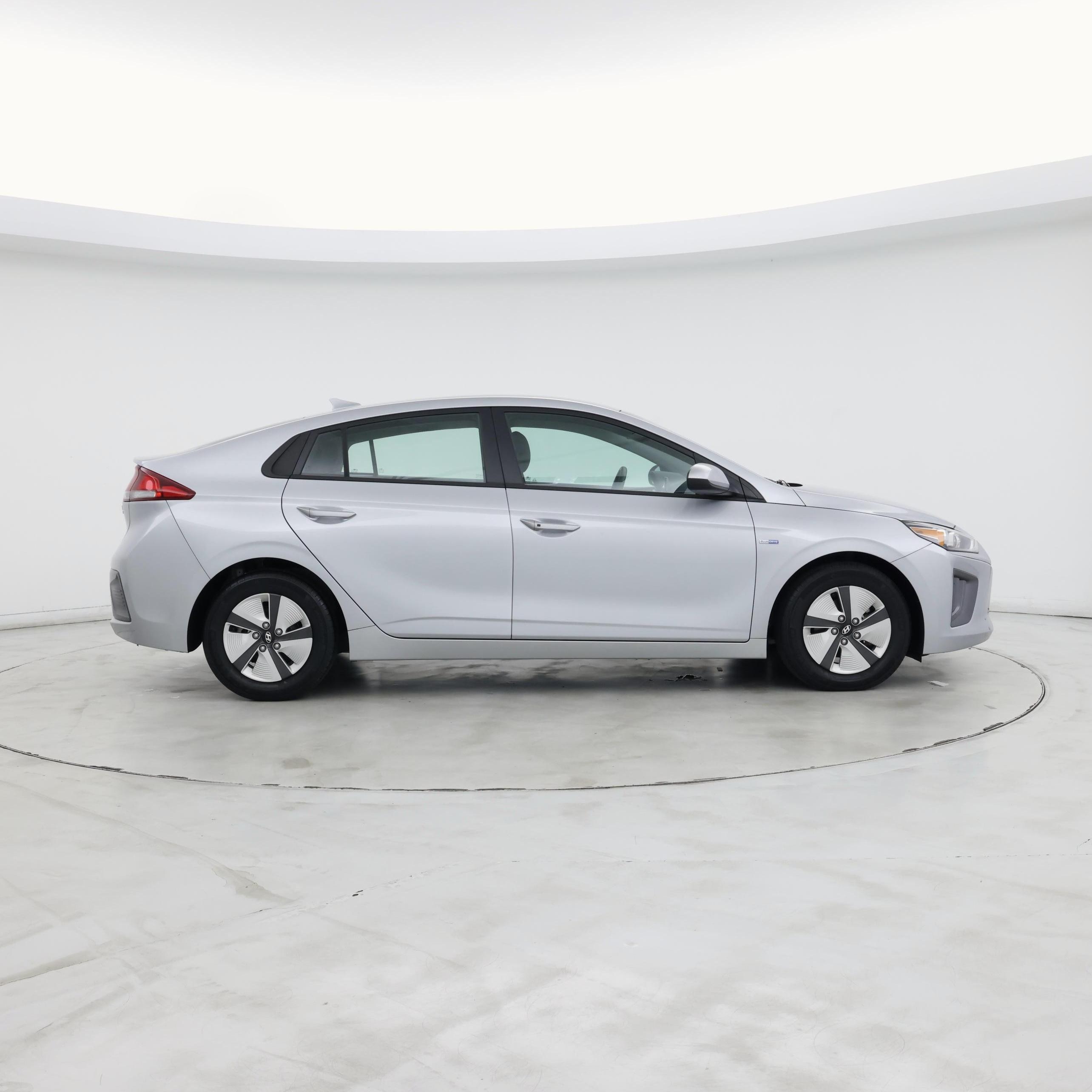 Thumbnail: 2020 Hyundai Ioniq - 7