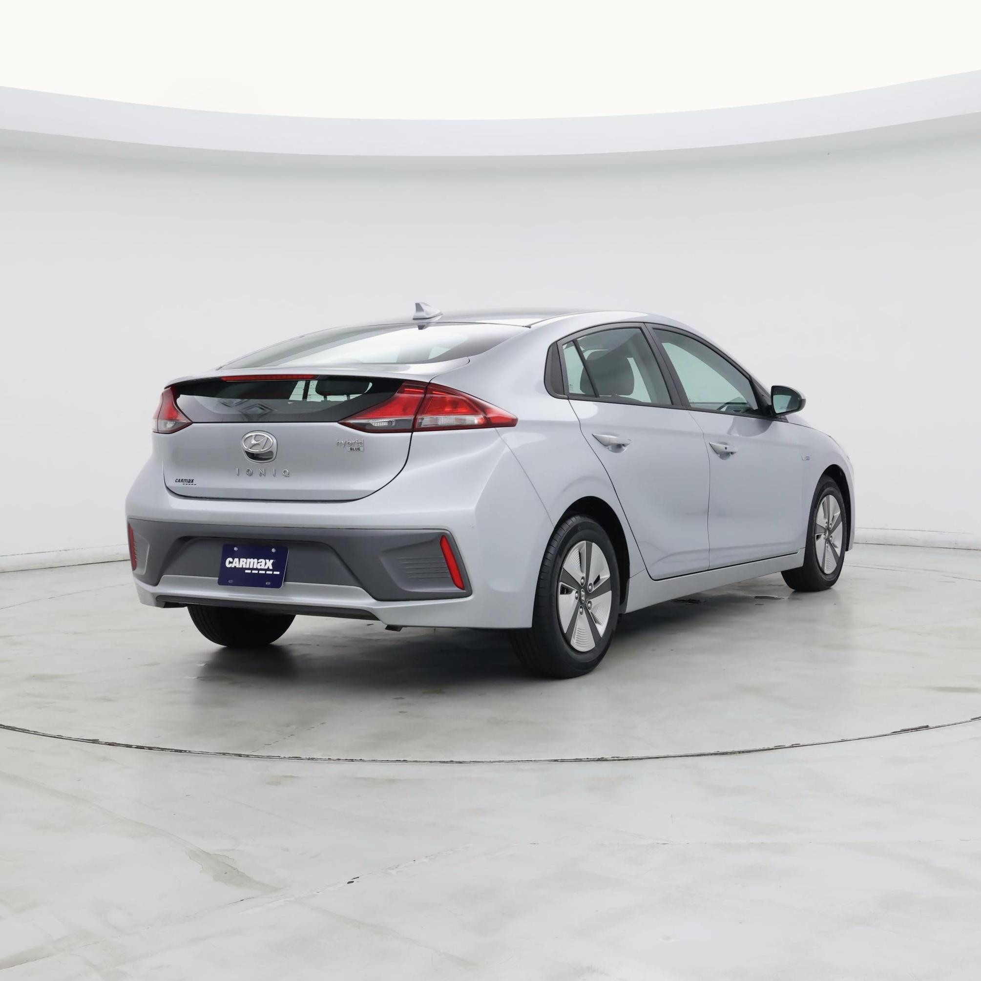 Thumbnail: 2020 Hyundai Ioniq - 8