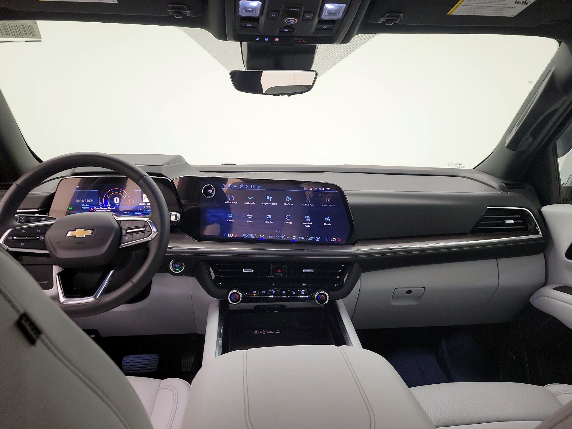 Thumbnail: 2025 Chevrolet Suburban - 9