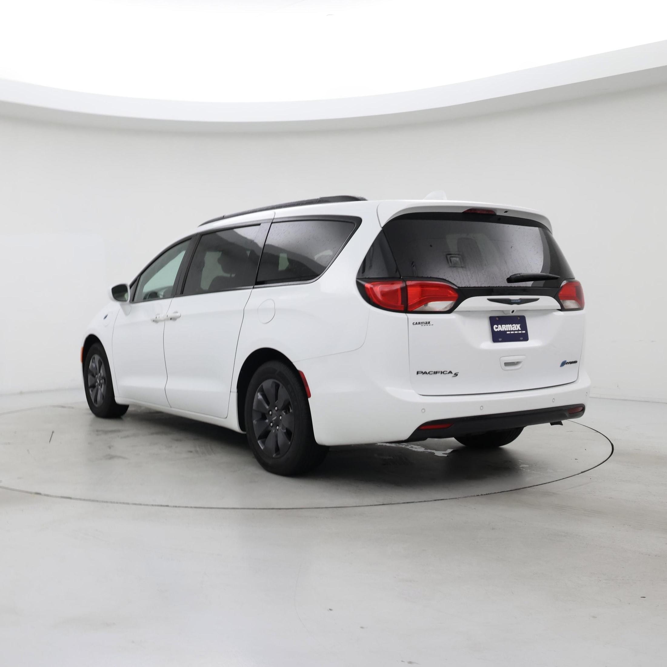 Thumbnail: 2020 Chrysler Pacifica - 2