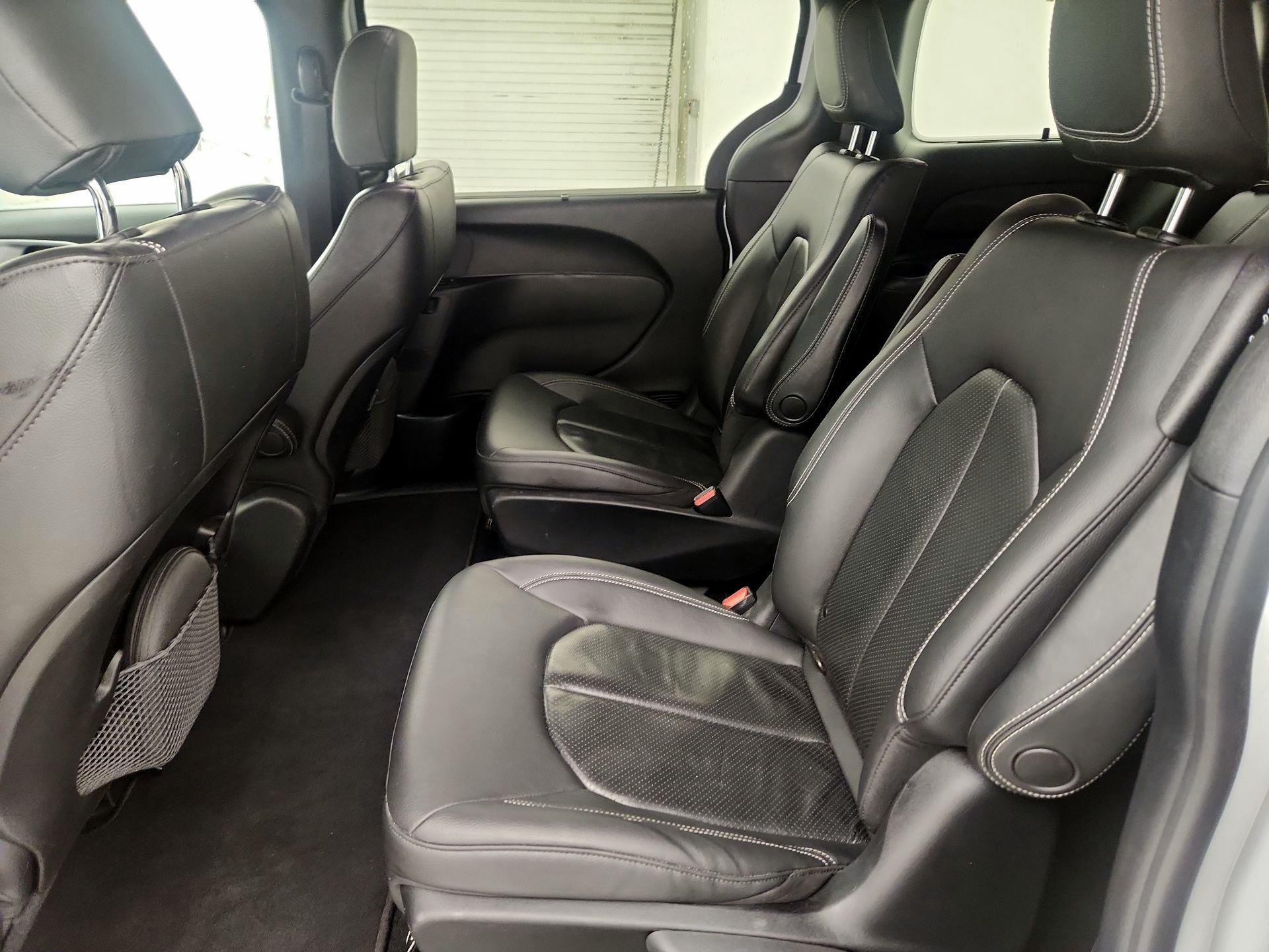 Thumbnail: 2020 Chrysler Pacifica - 19