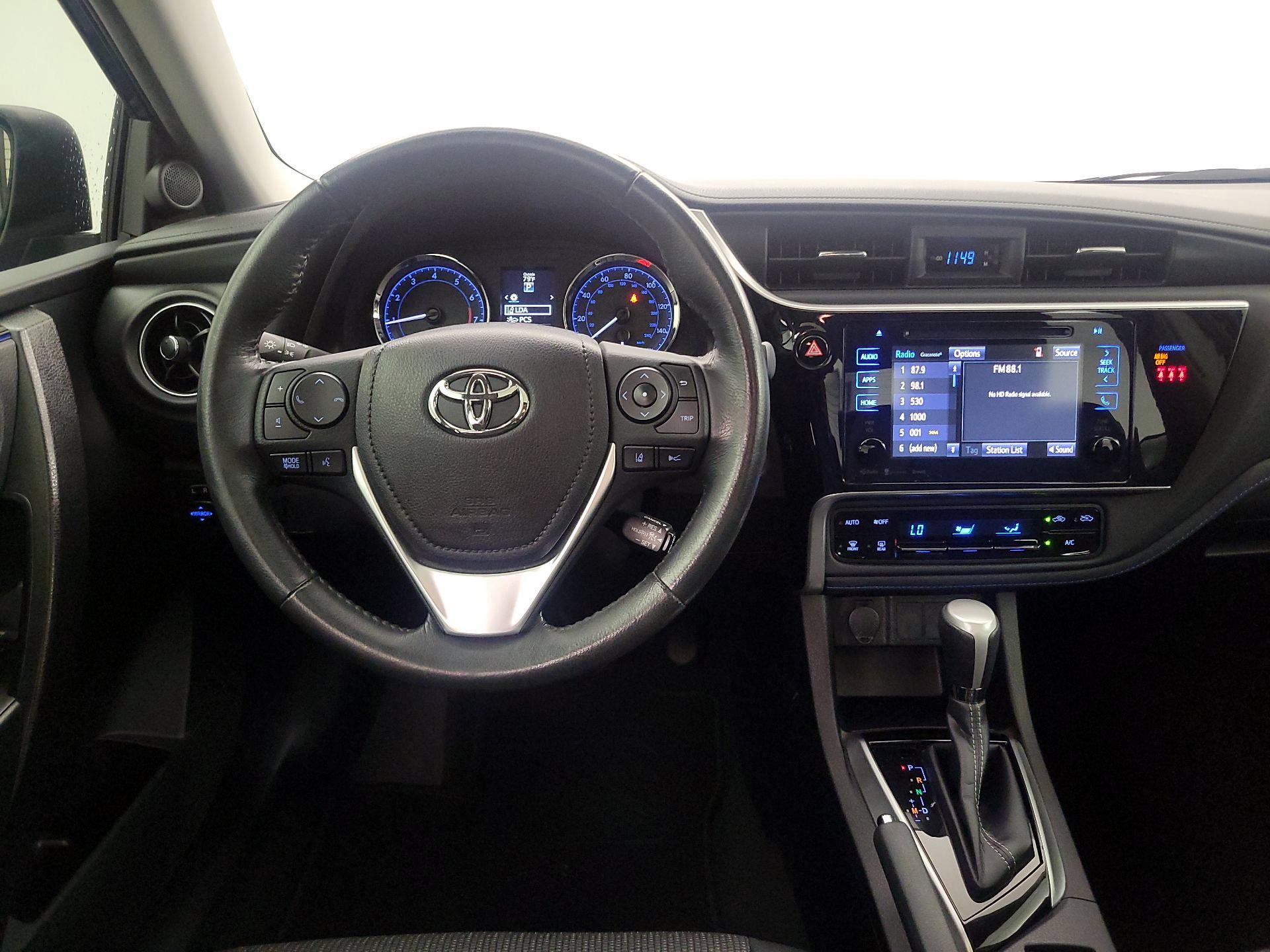 Thumbnail: 2019 Toyota Corolla - 10