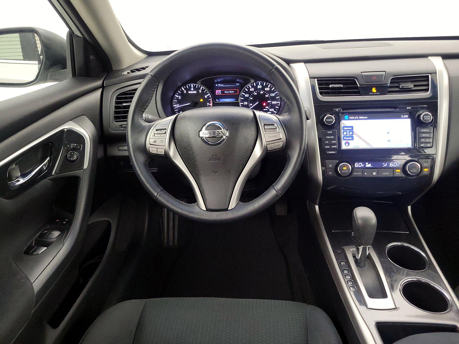 Thumbnail: 2014 Nissan Altima - 10