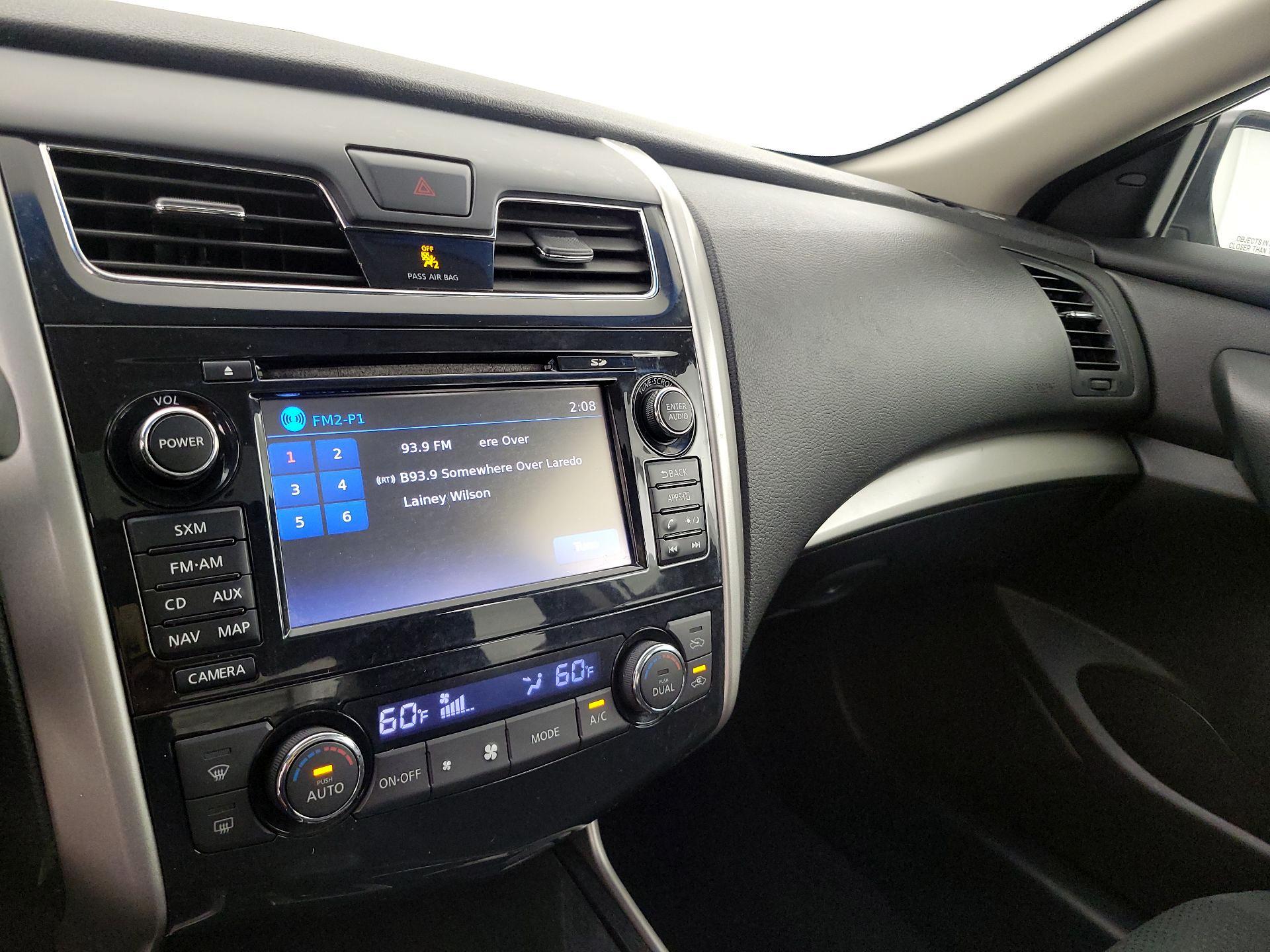 Thumbnail: 2014 Nissan Altima - 16
