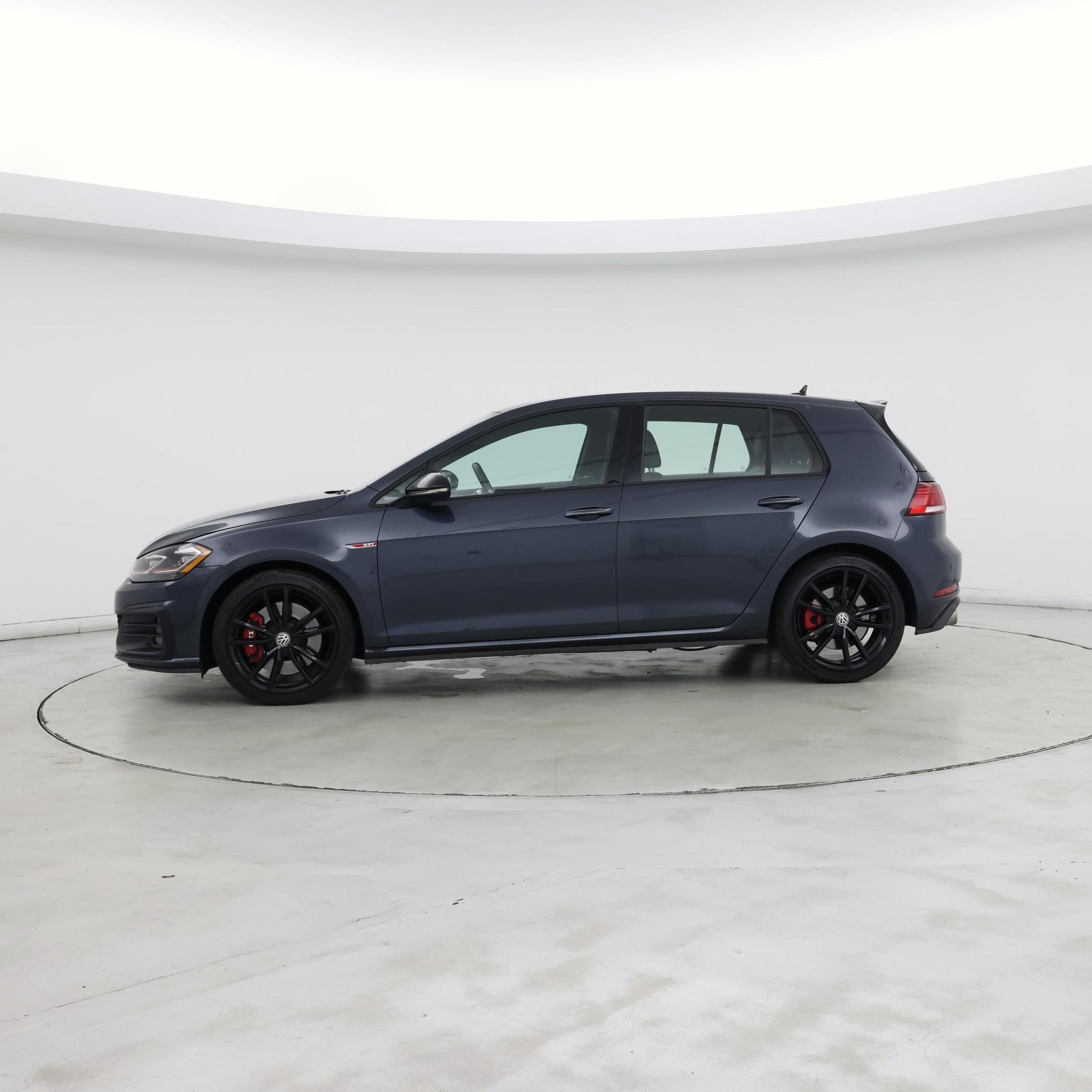 Thumbnail: 2021 Volkswagen Golf - 3