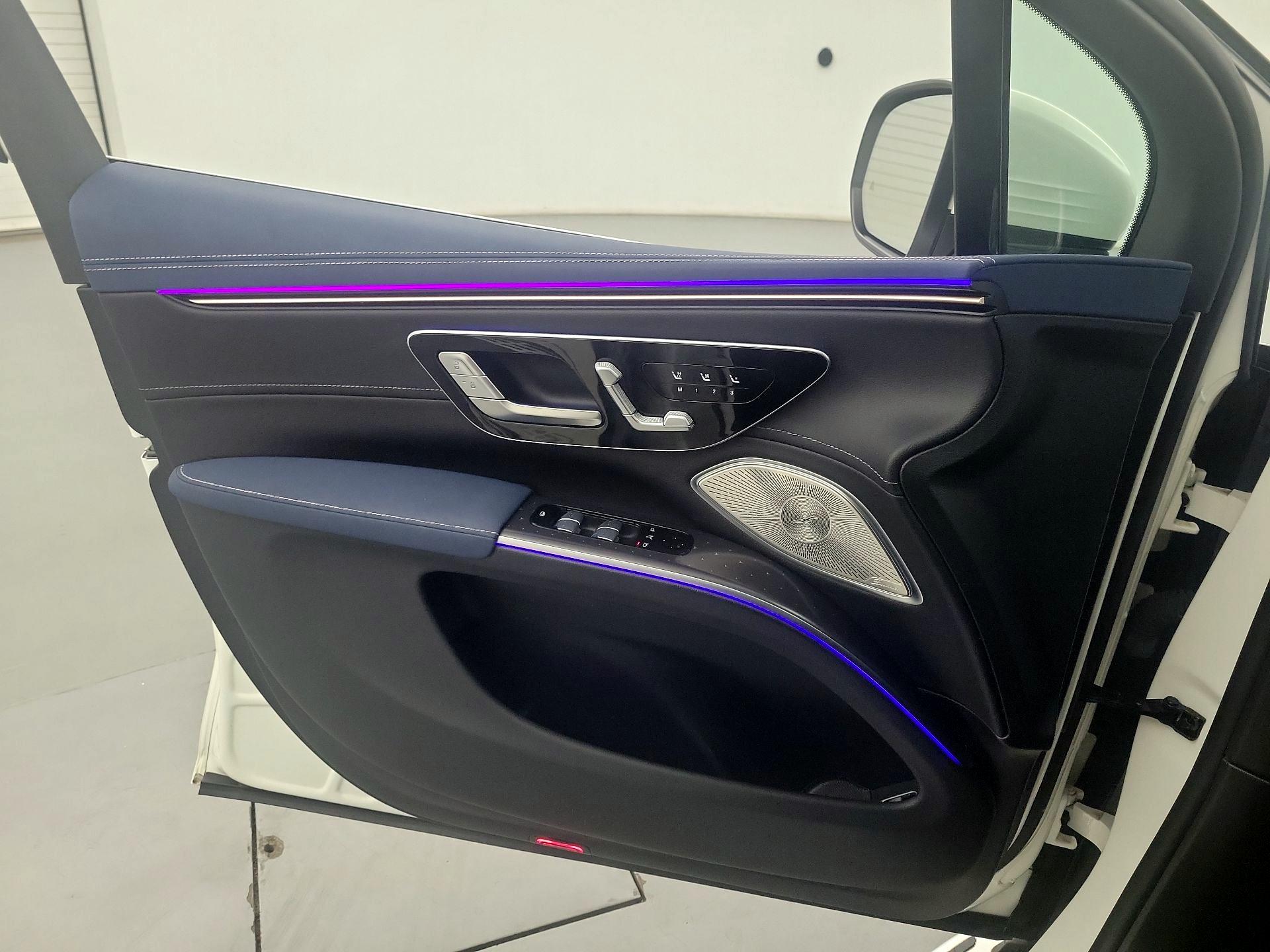 Thumbnail: 2023 Mercedes-Benz EQS - 12