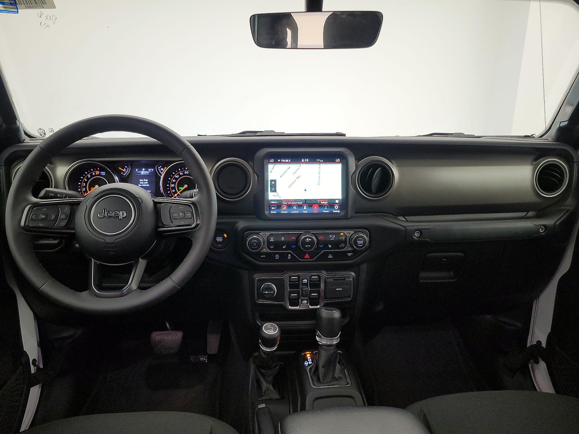 Thumbnail: 2023 Jeep Gladiator - 9