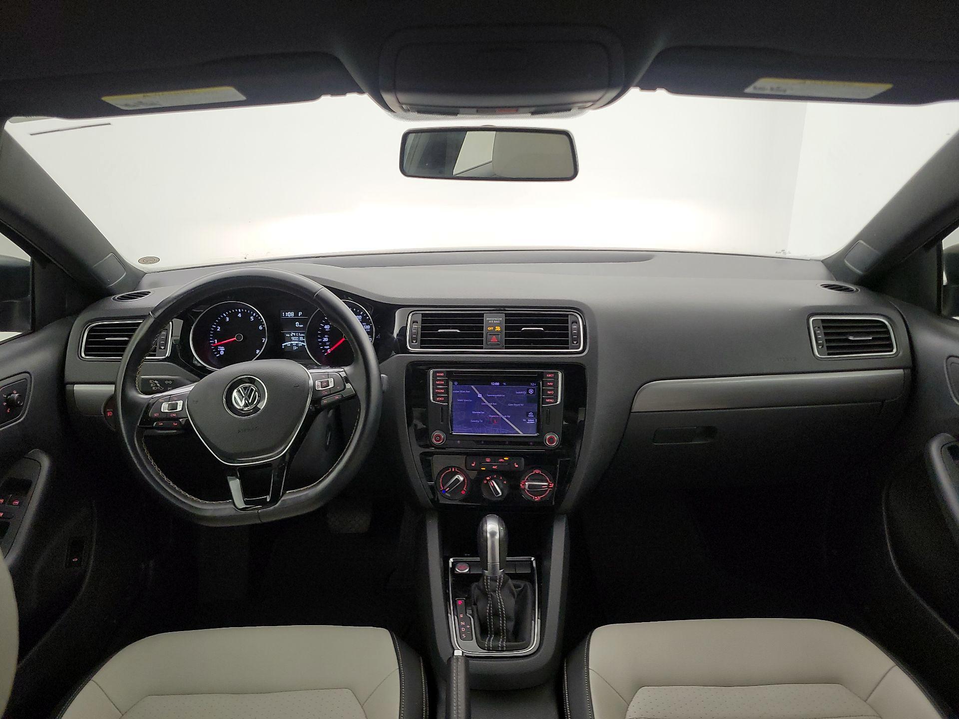 Thumbnail: 2016 Volkswagen Jetta - 9