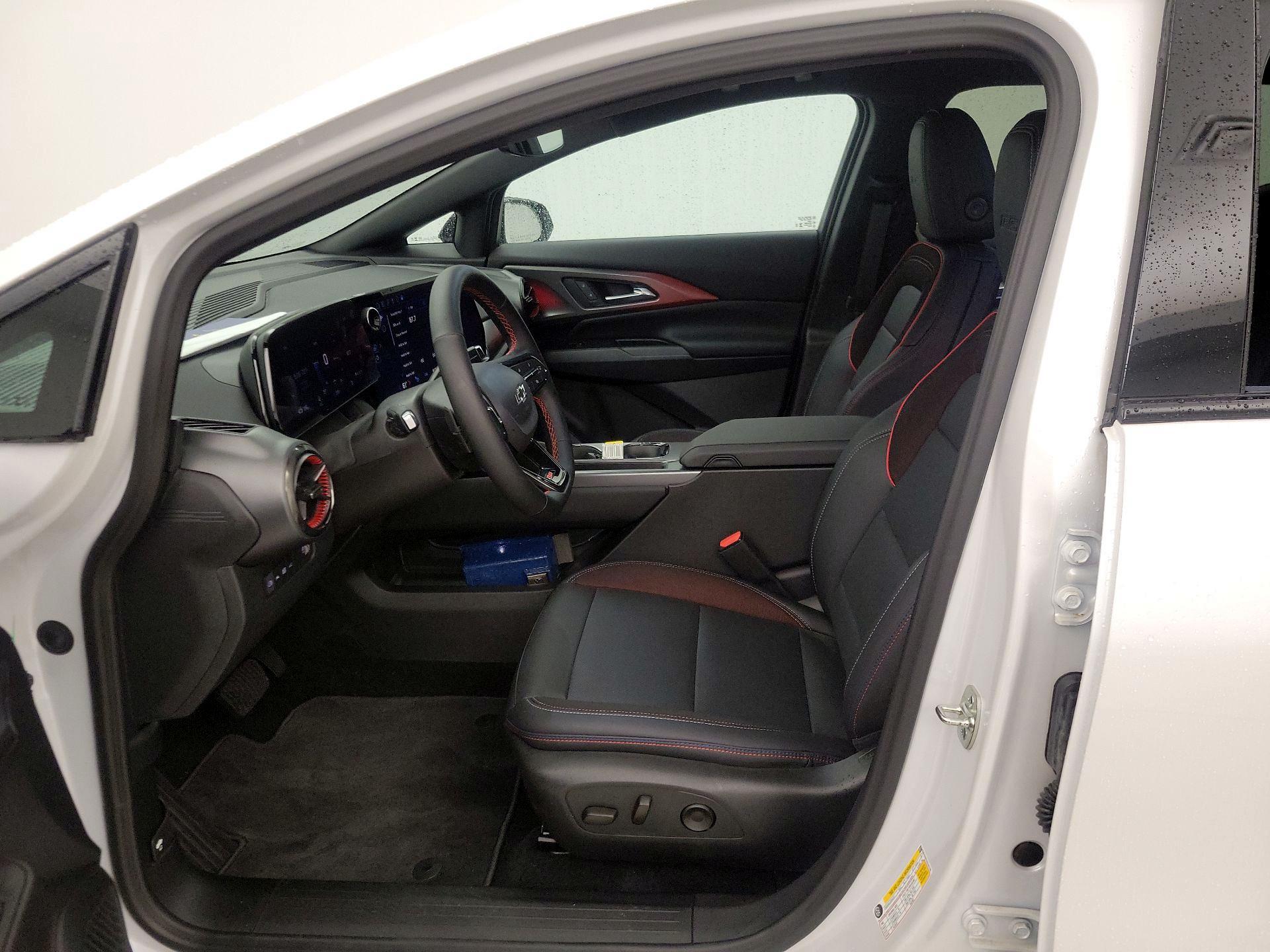 Thumbnail: 2025 Chevrolet Equinox - 11