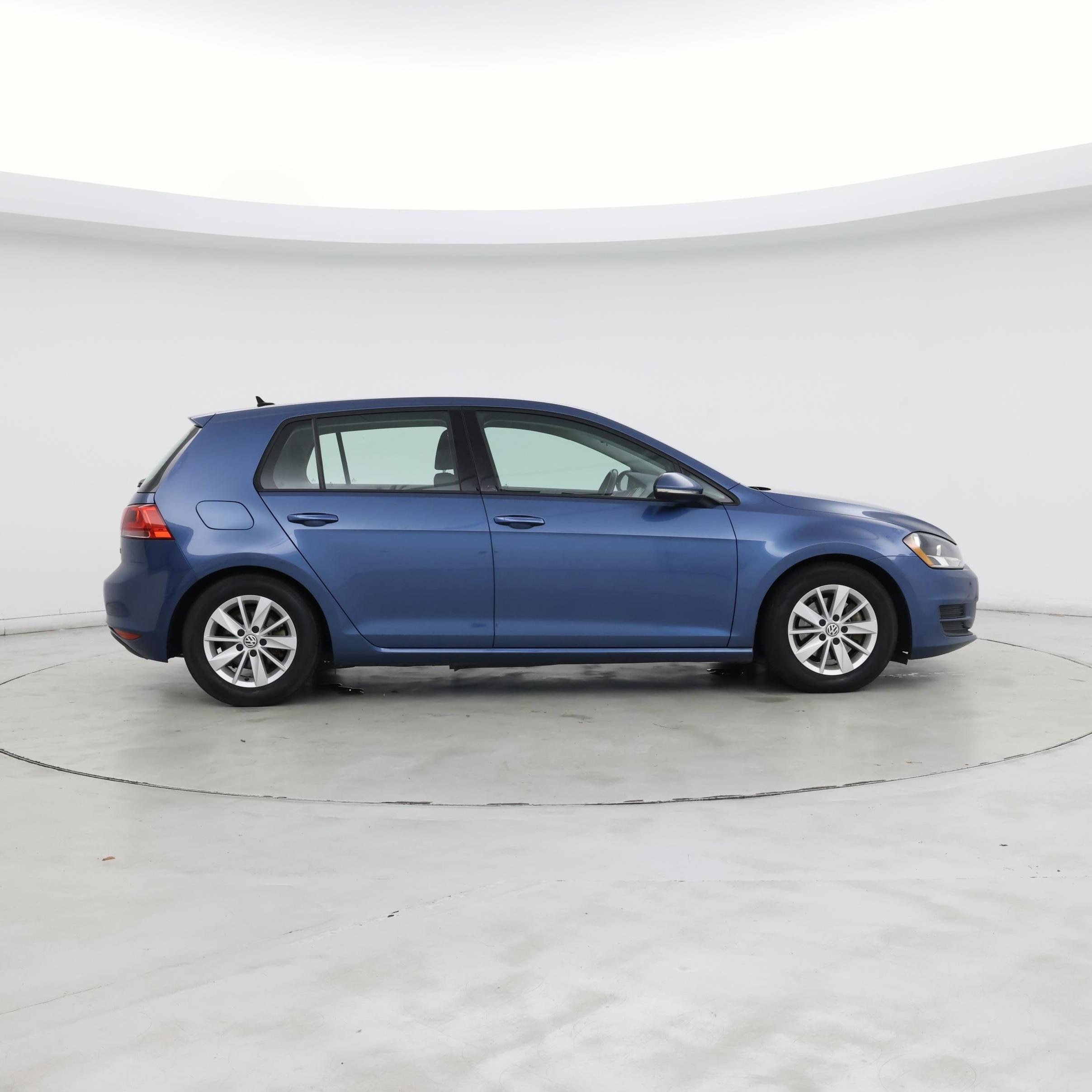 Thumbnail: 2016 Volkswagen Golf - 7