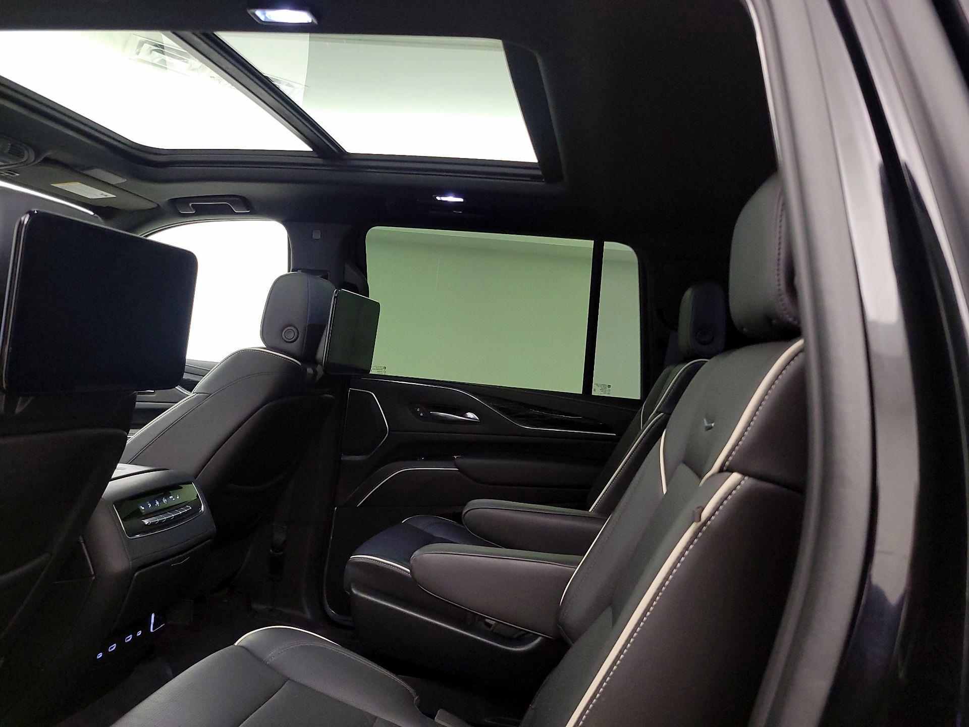 Thumbnail: 2021 Cadillac Escalade - 20