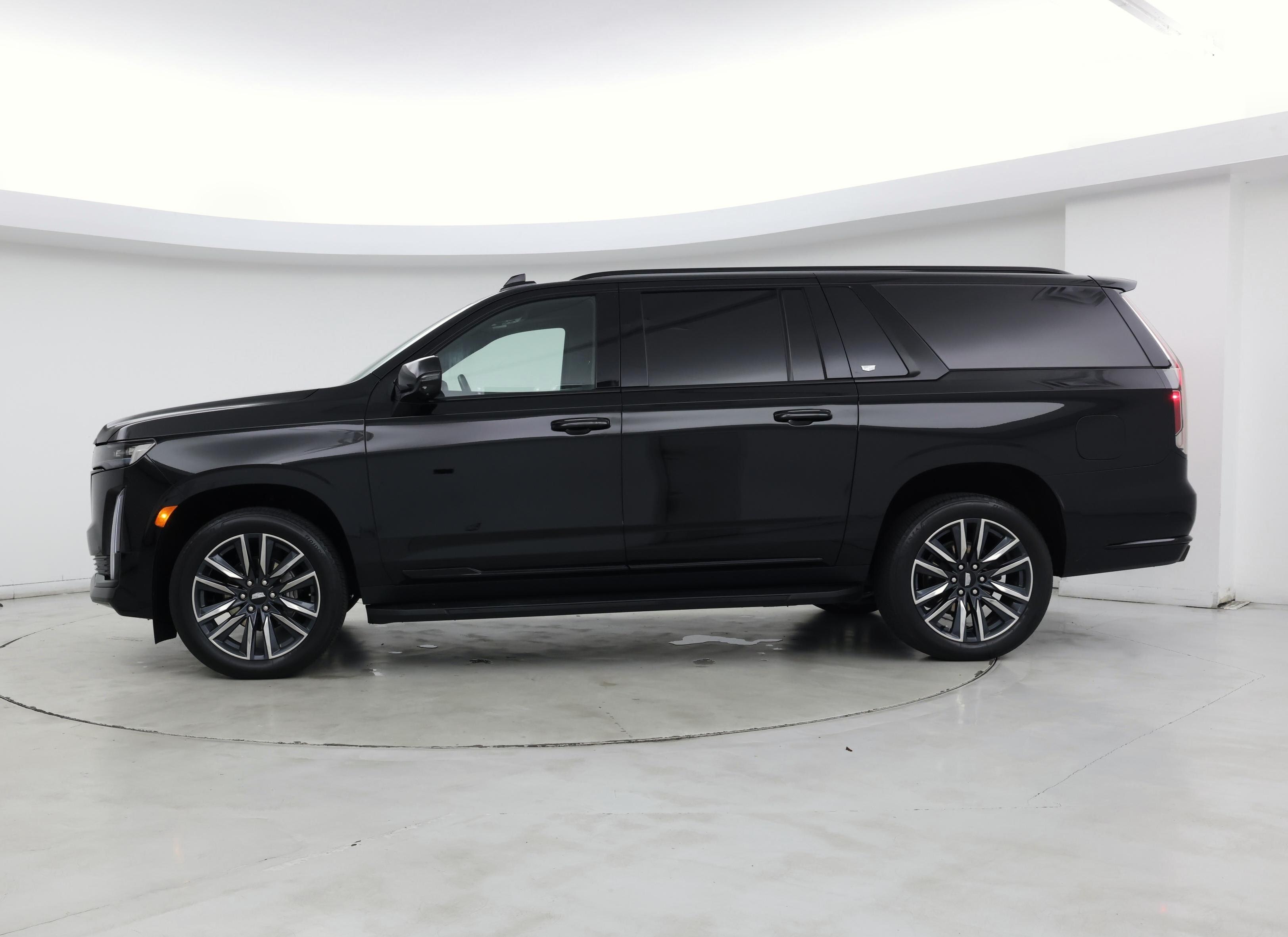 Thumbnail: 2021 Cadillac Escalade - 3