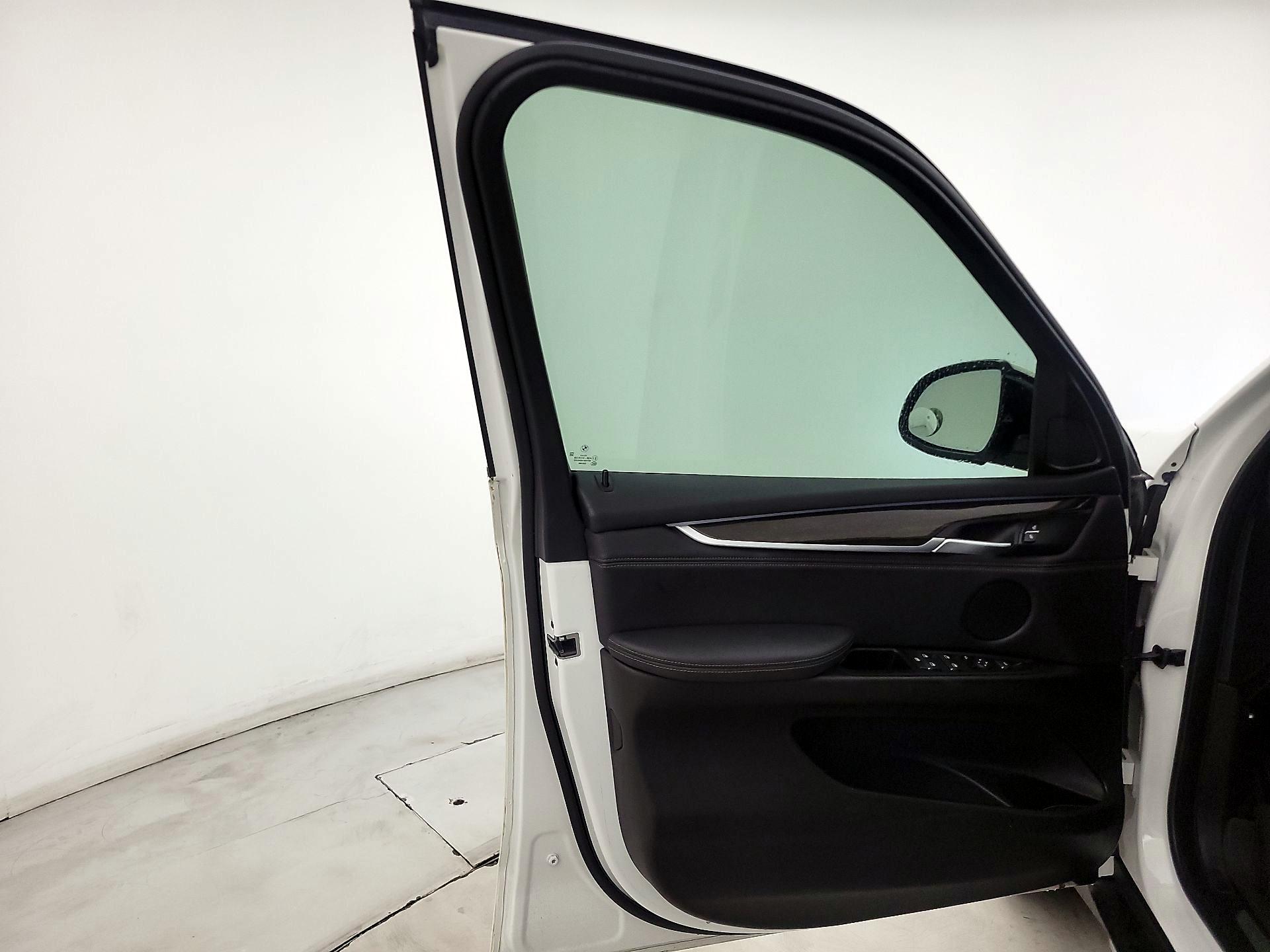 Thumbnail: 2018 BMW X5 - 12