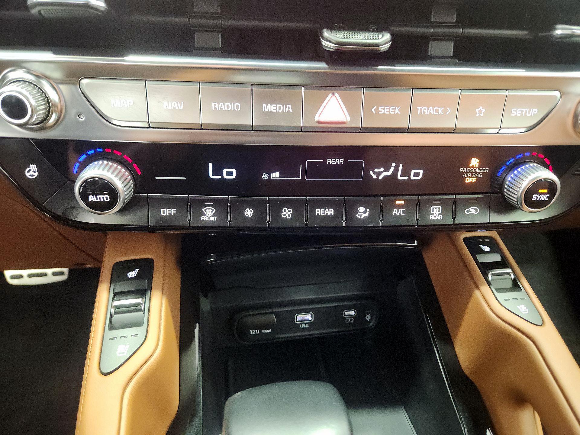 Thumbnail: 2023 Kia Telluride - 16