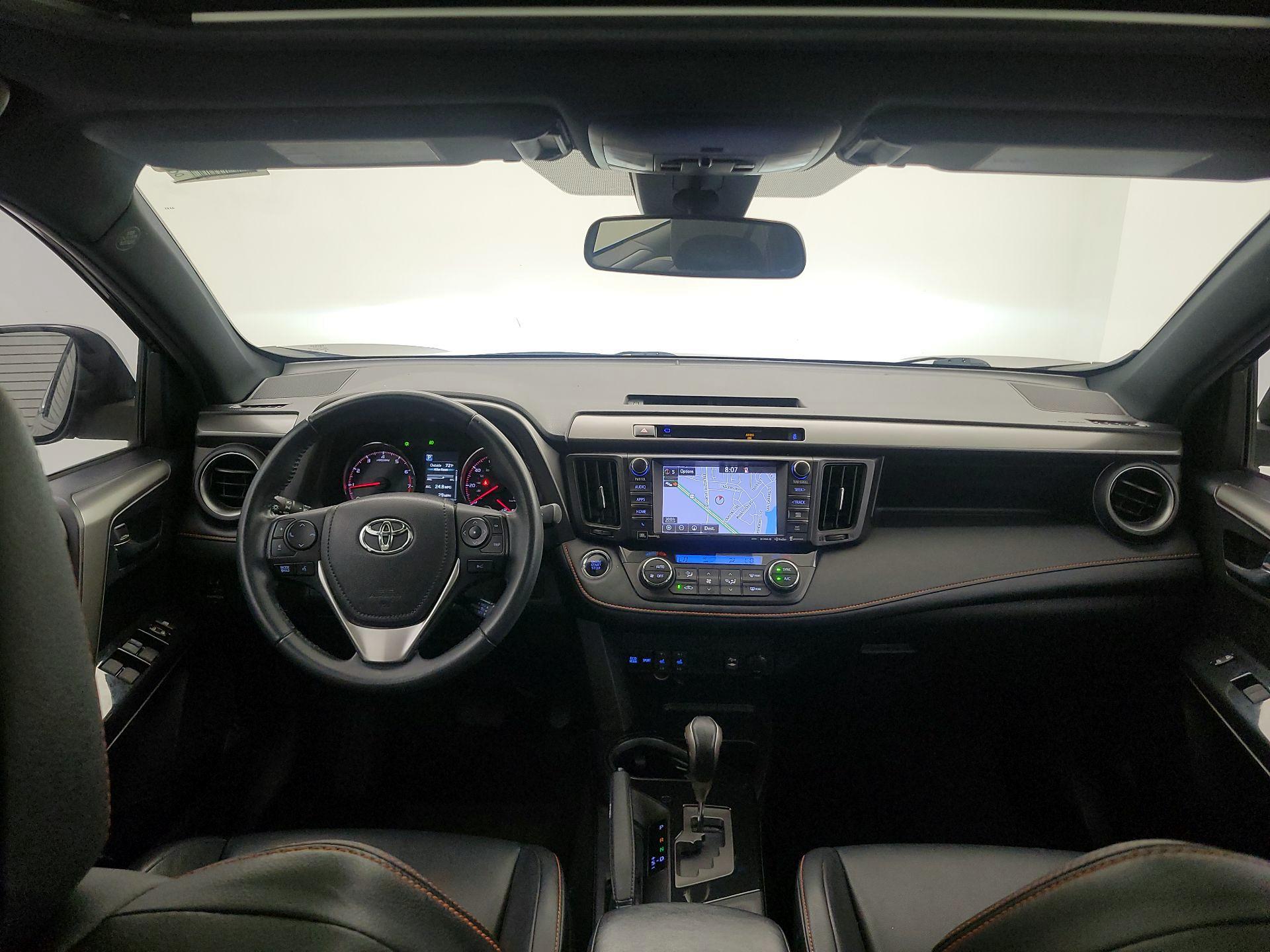 Thumbnail: 2016 Toyota RAV4 - 9