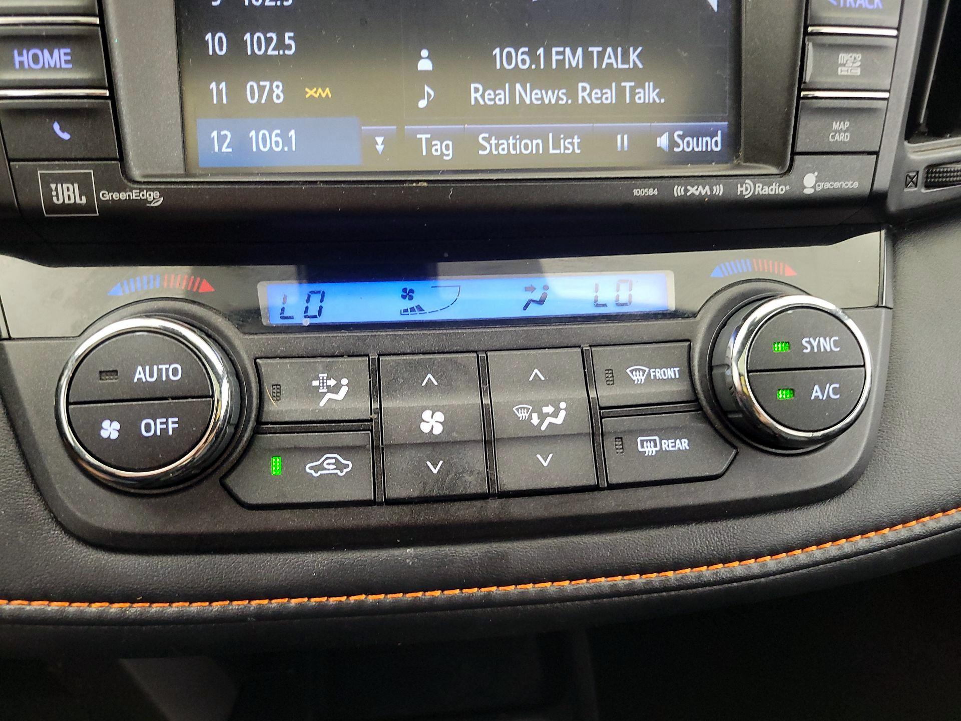 Thumbnail: 2016 Toyota RAV4 - 17