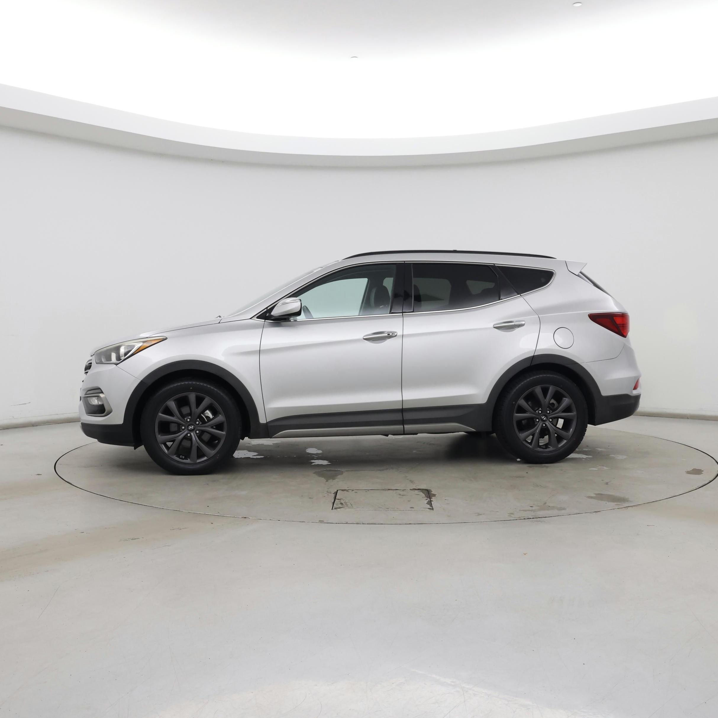 Thumbnail: 2017 Hyundai Santa Fe - 3