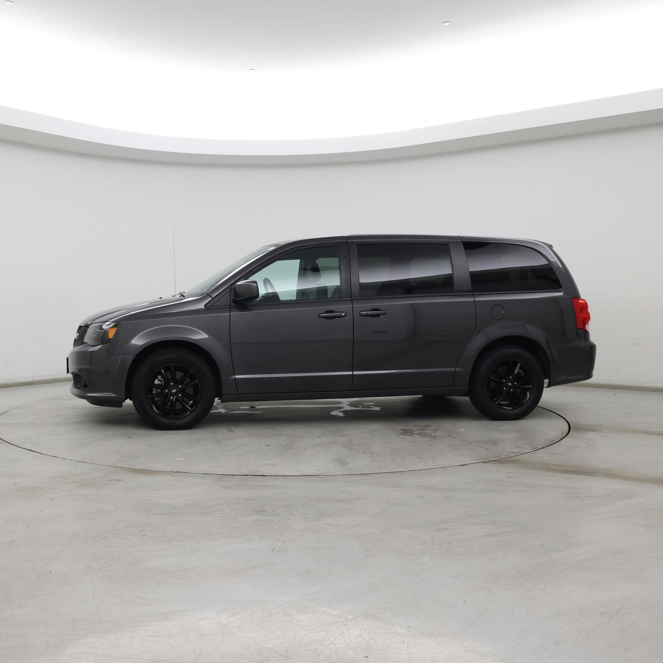Thumbnail: 2019 Dodge Grand Caravan - 3