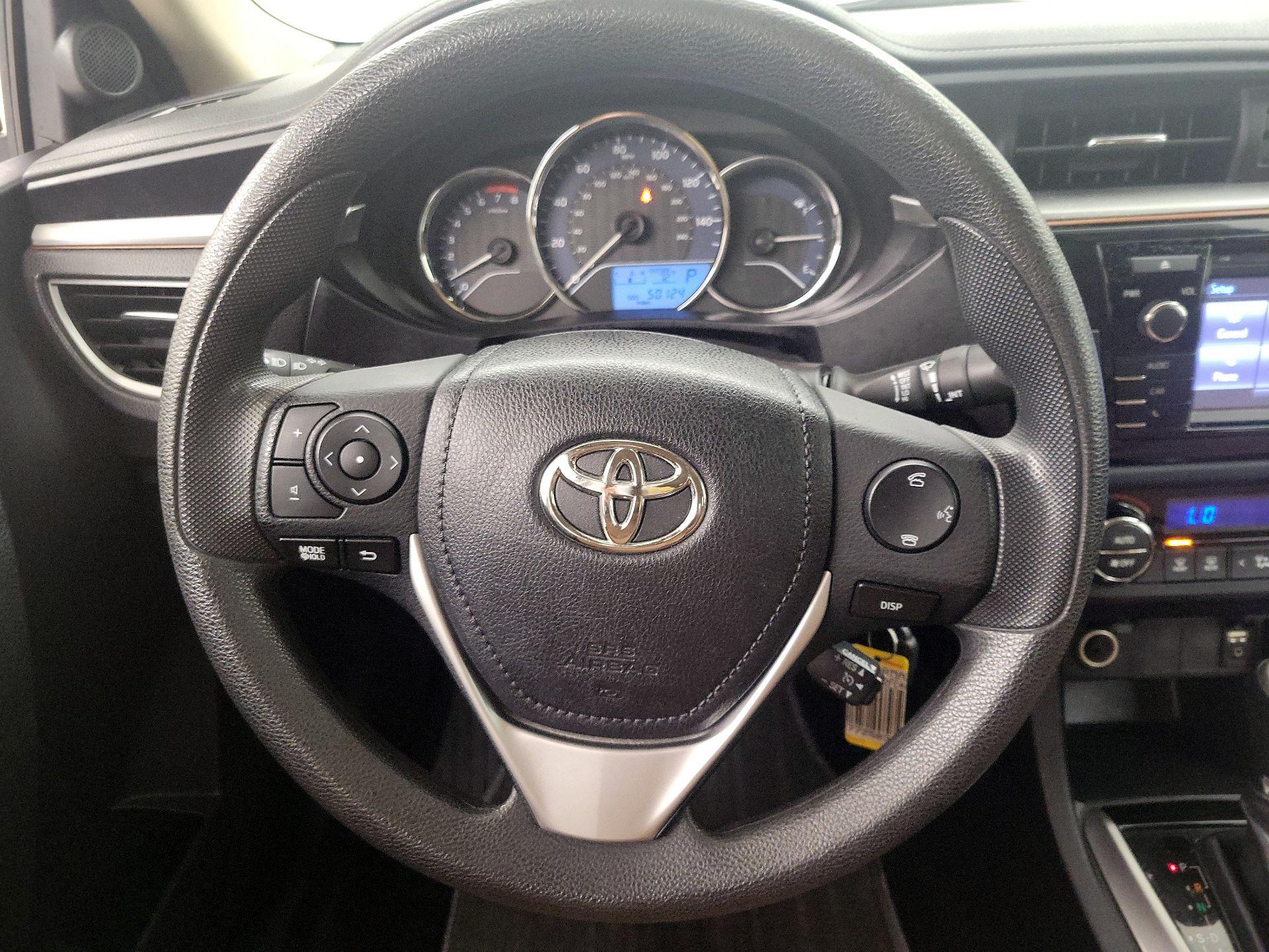 Thumbnail: 2015 Toyota Corolla - 10