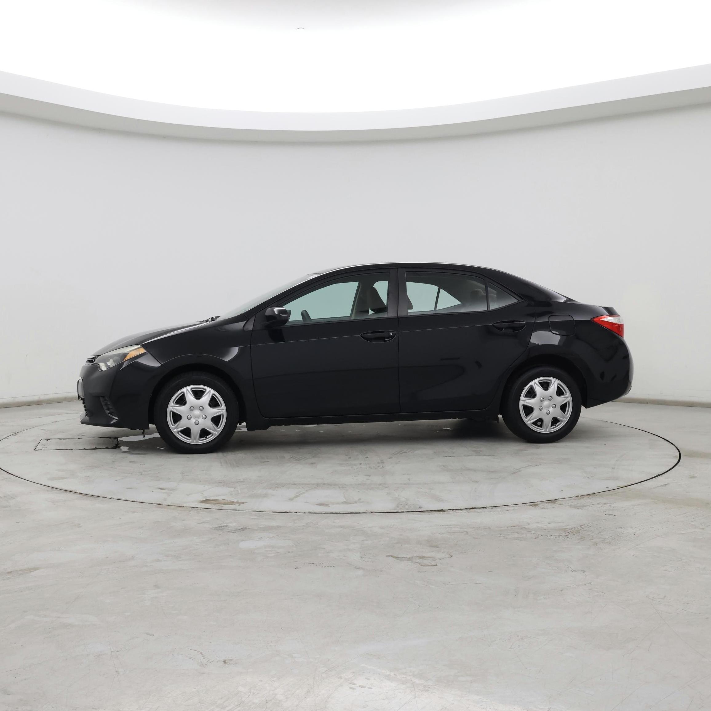 Thumbnail: 2015 Toyota Corolla - 3