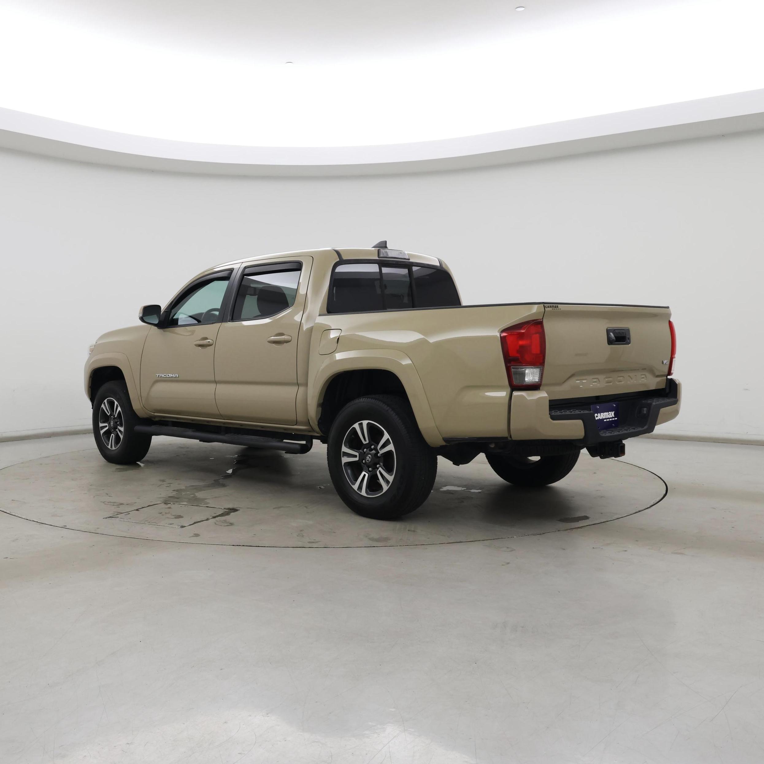 Thumbnail: 2016 Toyota Tacoma - 2
