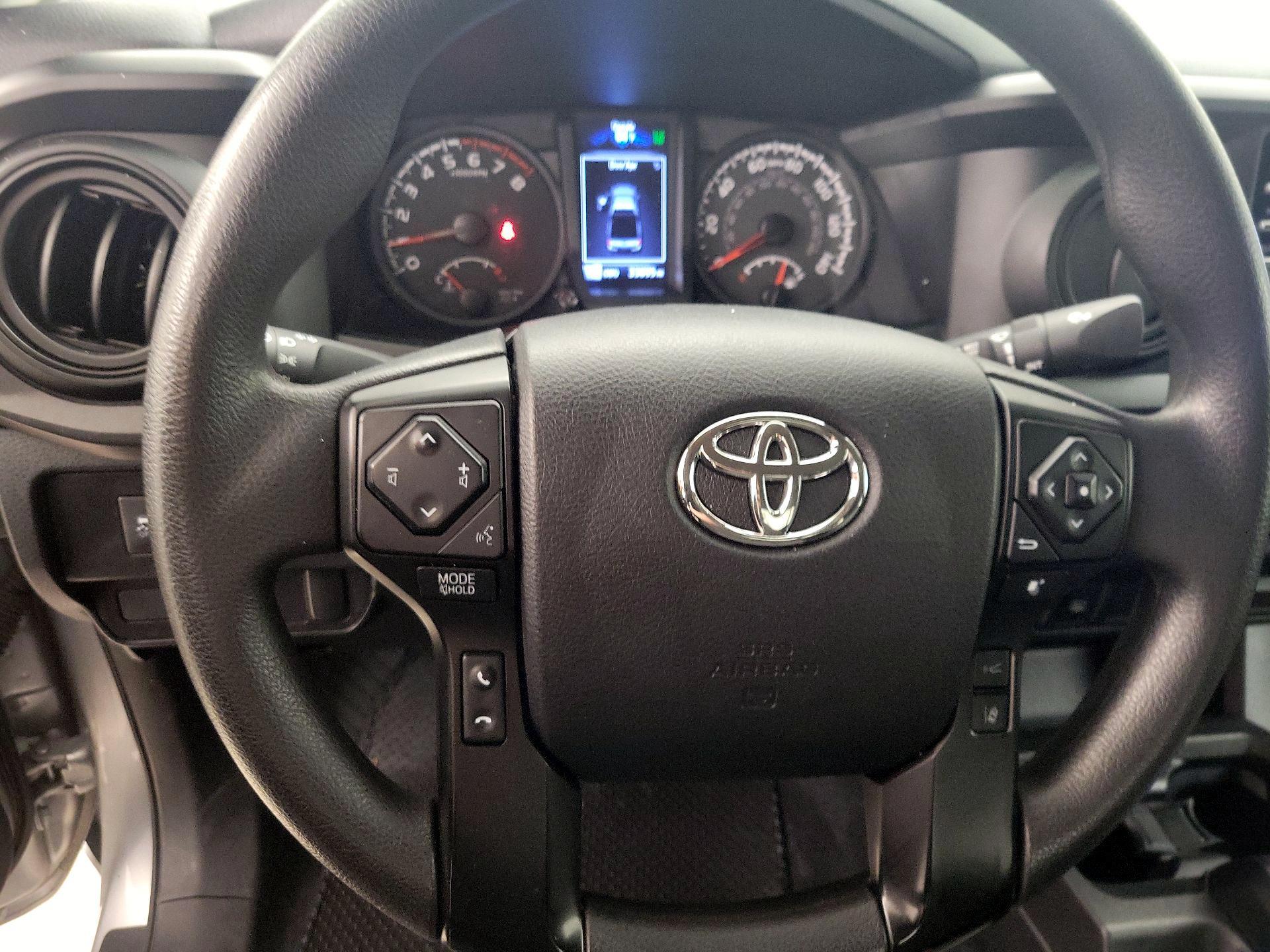 Thumbnail: 2022 Toyota Tacoma - 10