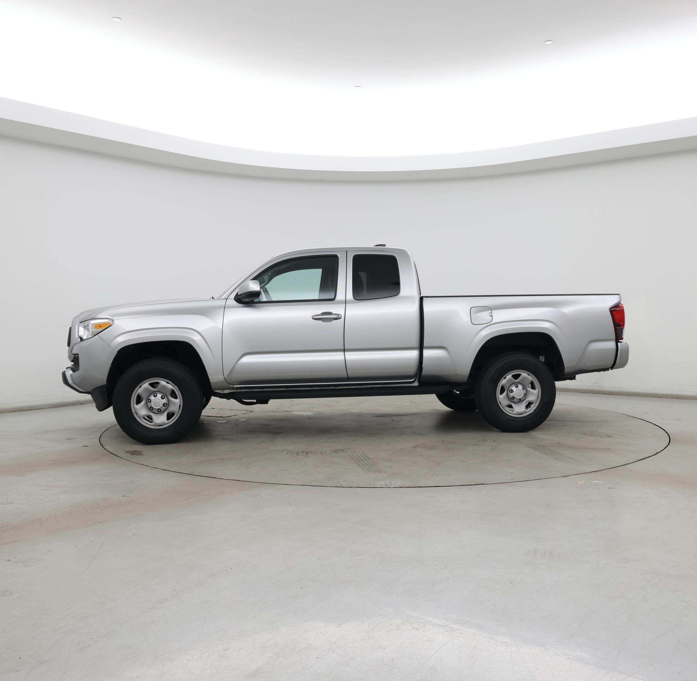 Thumbnail: 2022 Toyota Tacoma - 3