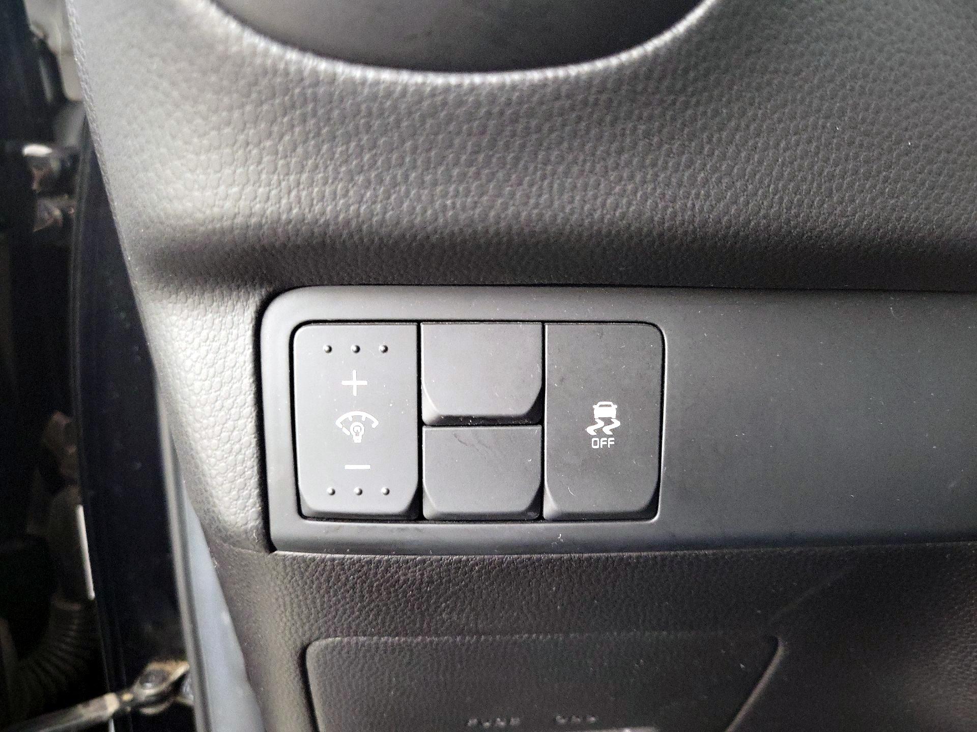 Thumbnail: 2015 Kia Soul - 13