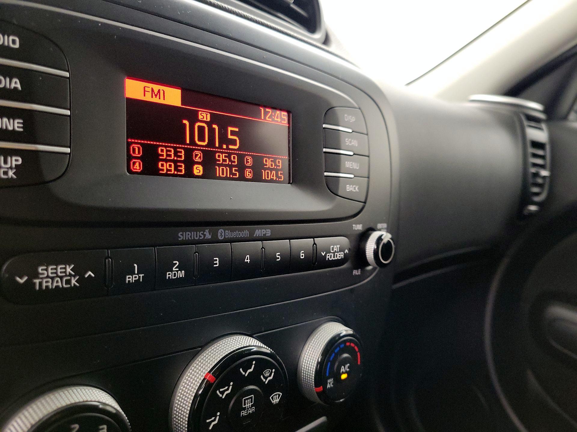 Thumbnail: 2015 Kia Soul - 14
