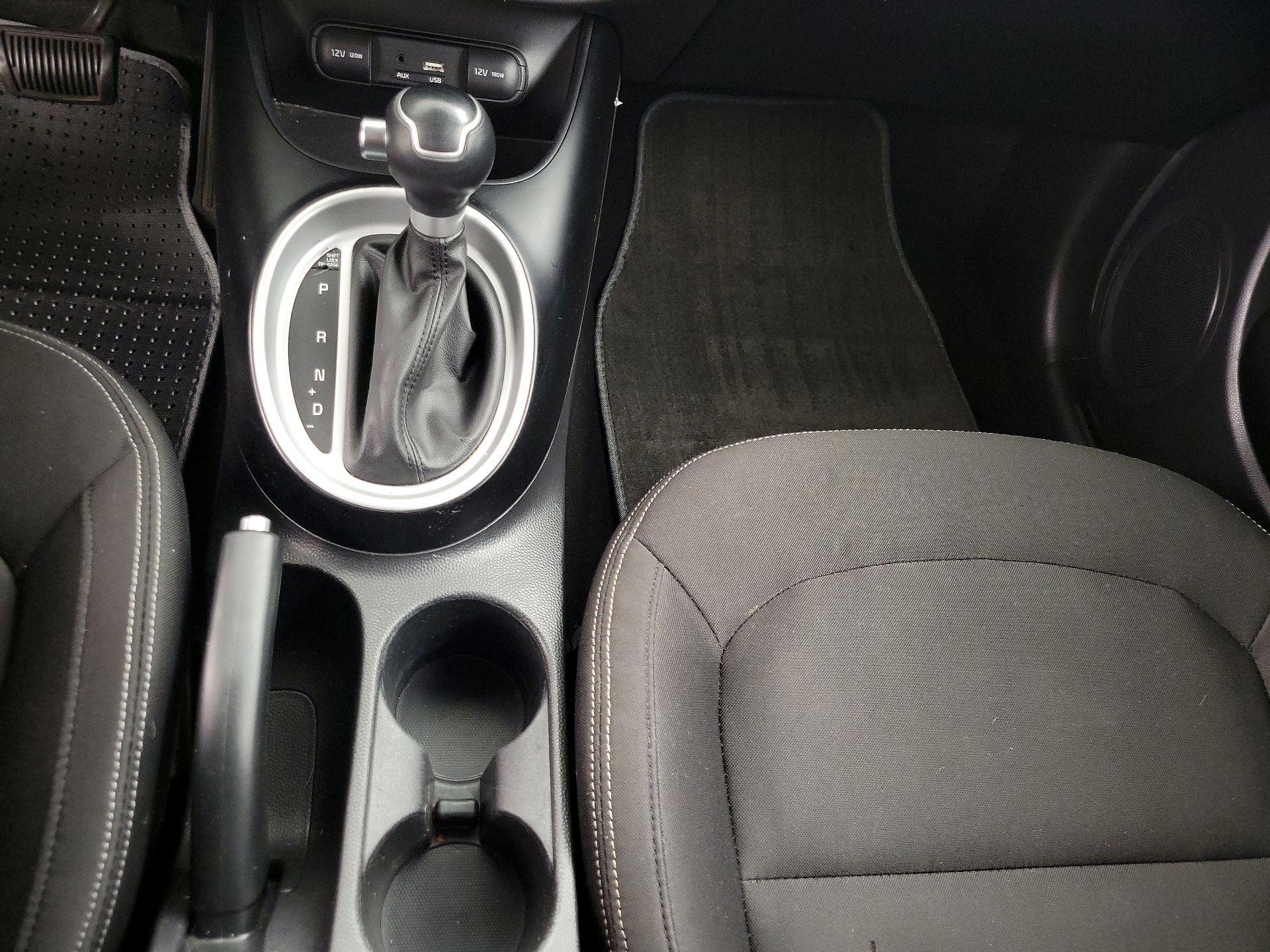 Thumbnail: 2015 Kia Soul - 16